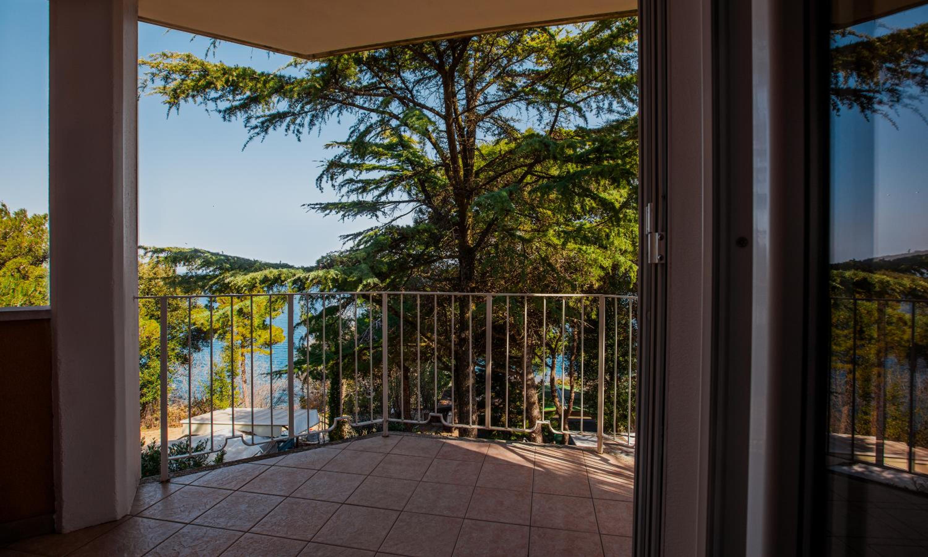 Standard Double or Twin Room with Balcony (2 Adults) - Photo 4
