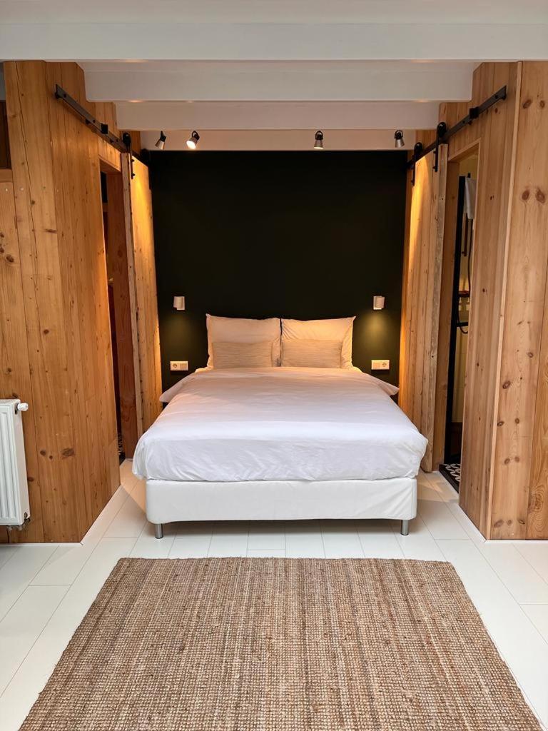 Double Room with Private Bathroom photo 2