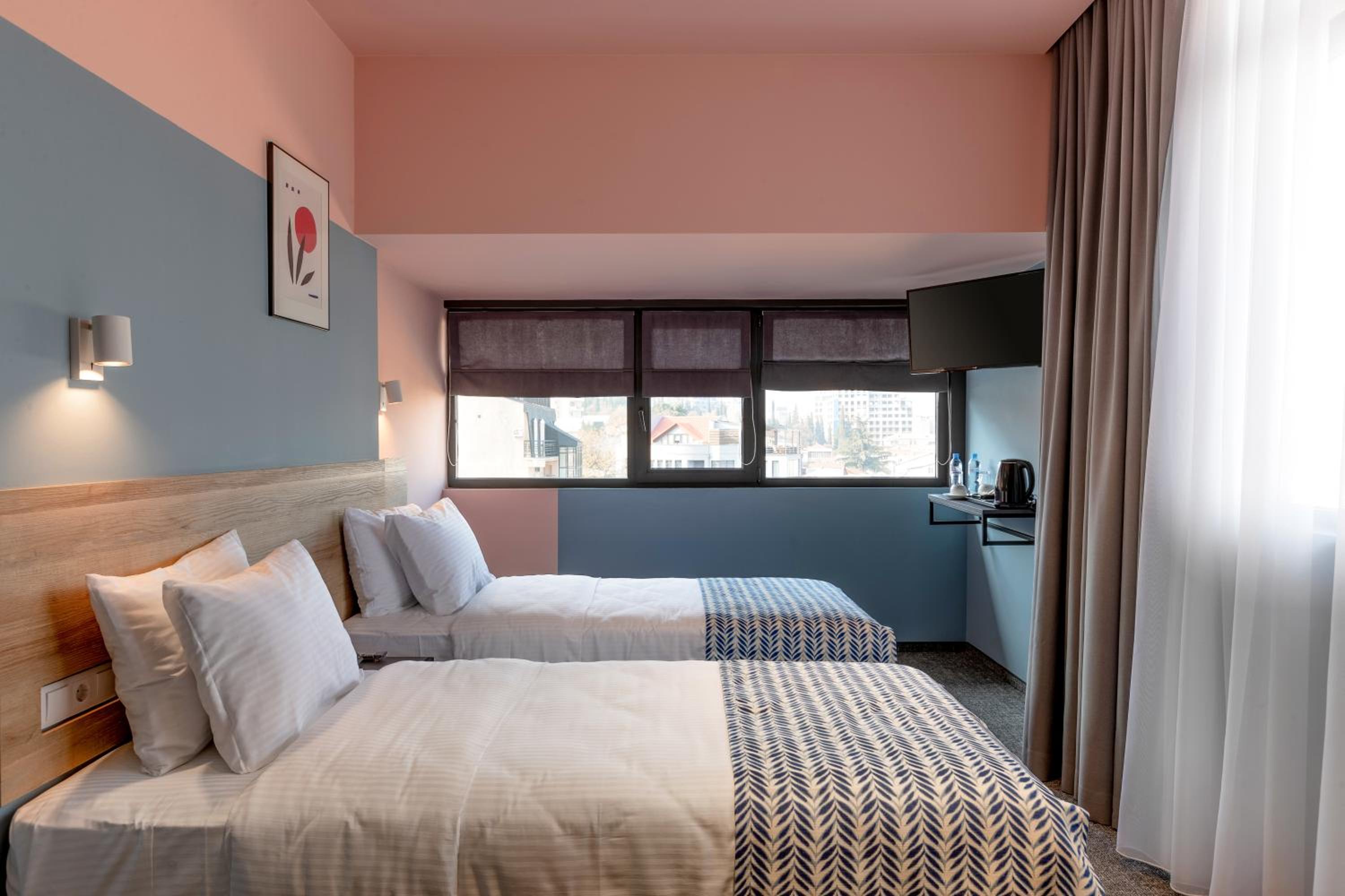 Superior Double or Twin Room with City View photo 1