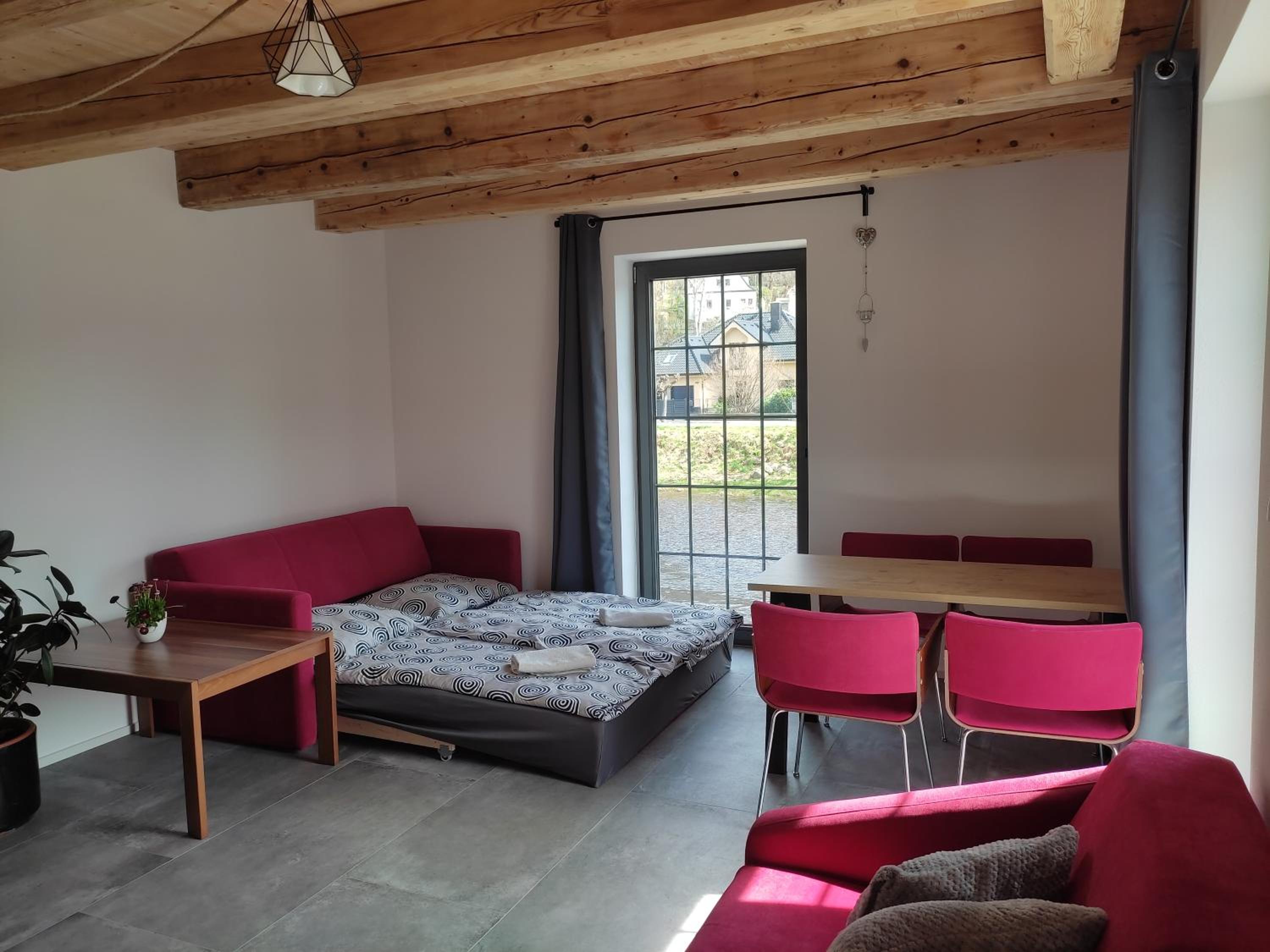 One-Bedroom Apartment with Terrace photo 3