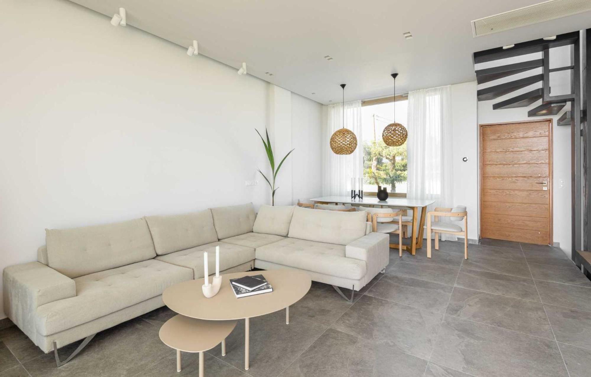 Villa photo 1