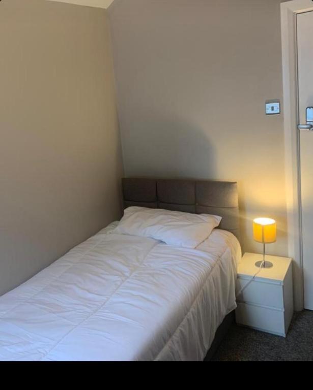 Single Room photo 2