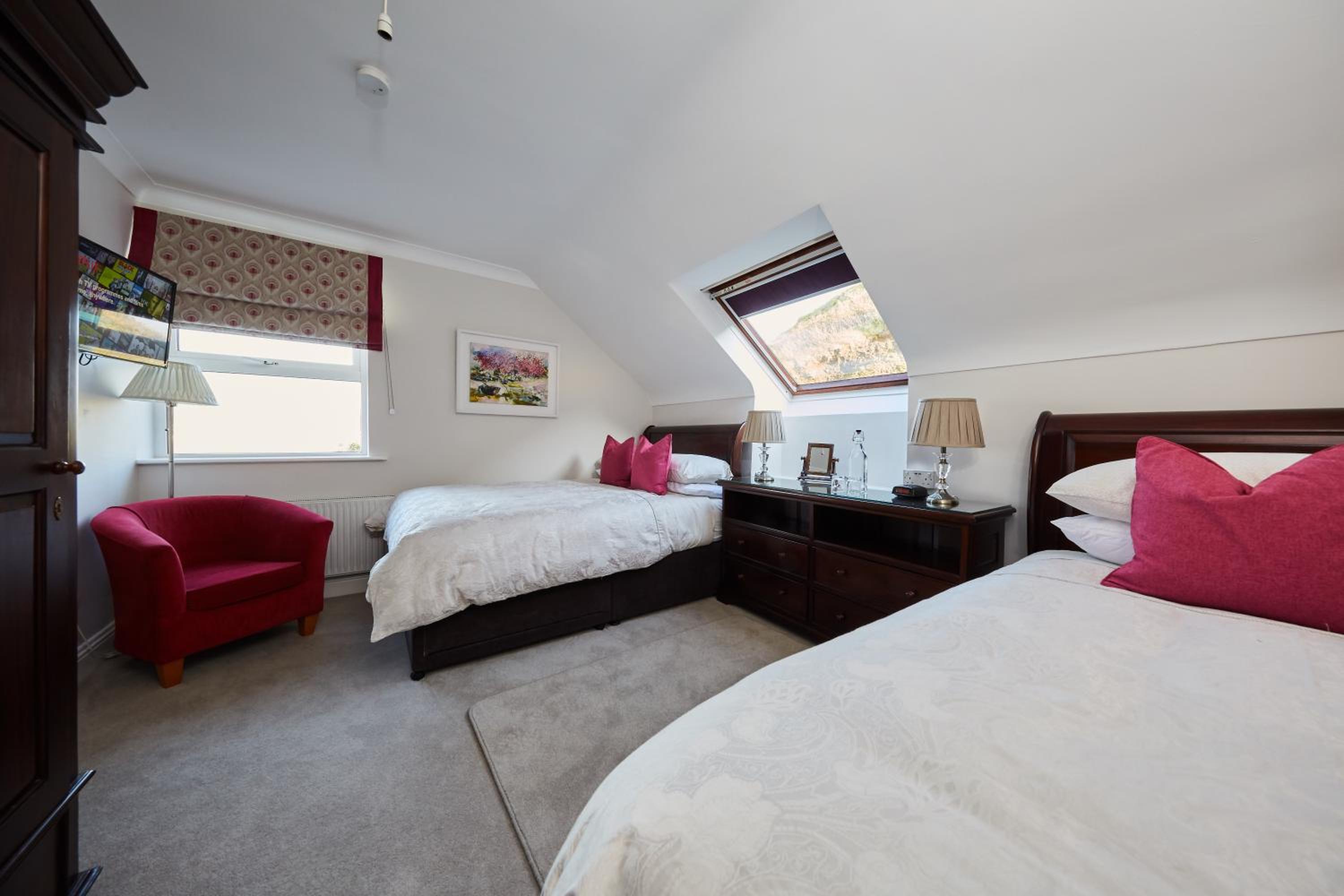 Three-Bedroom House - Photo 15