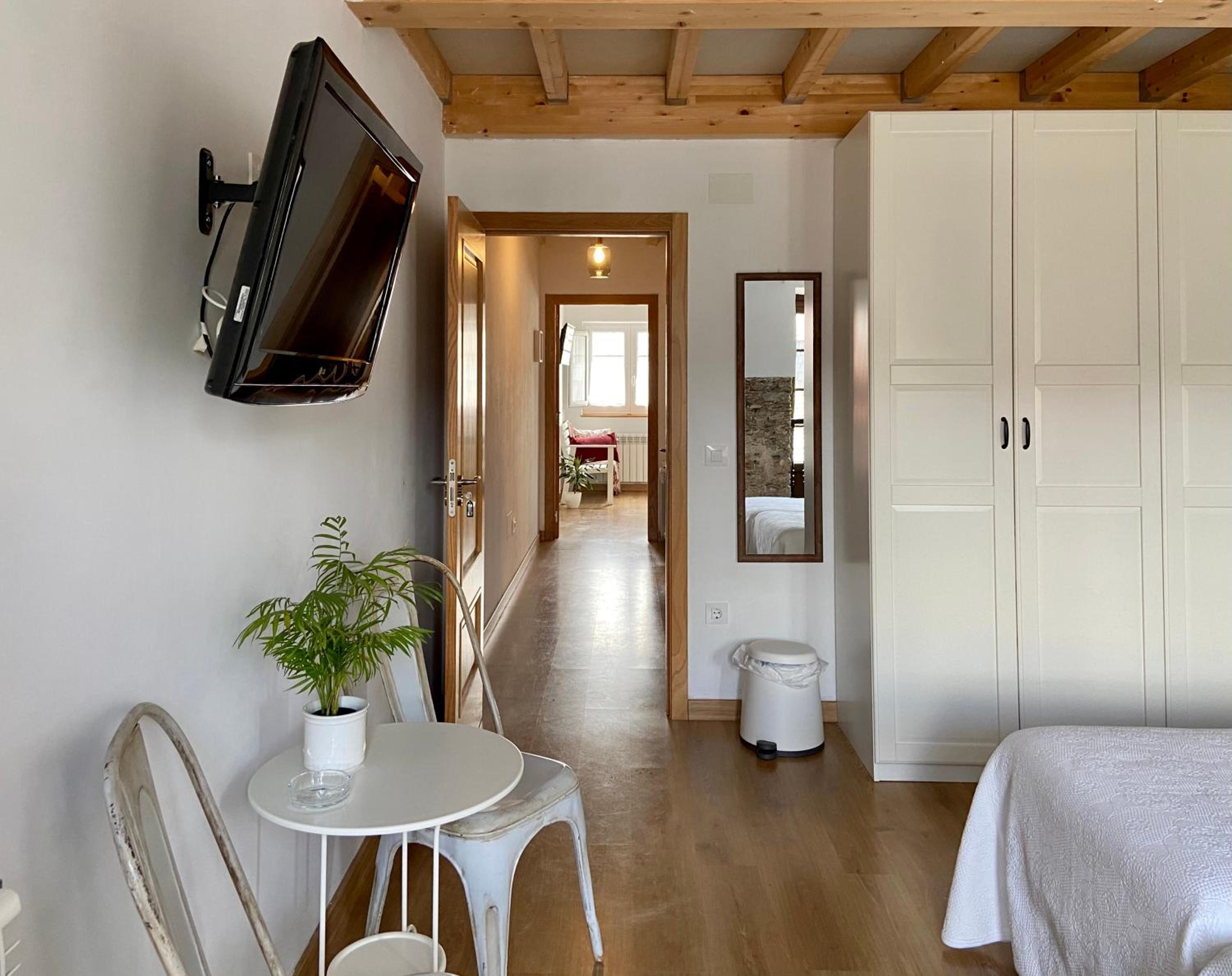 Two-Bedroom Suite - Photo 15
