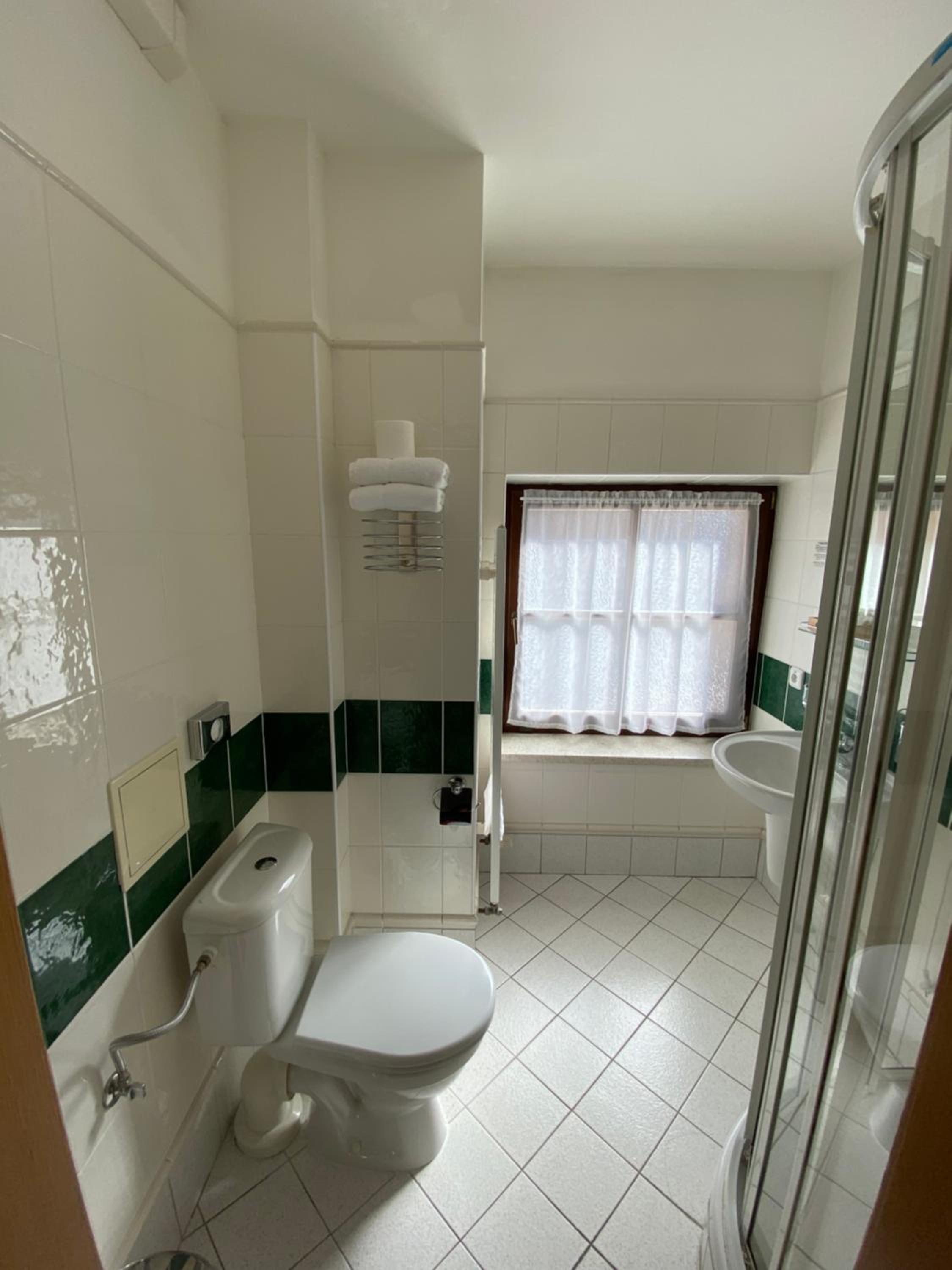 Double Room - Photo 12