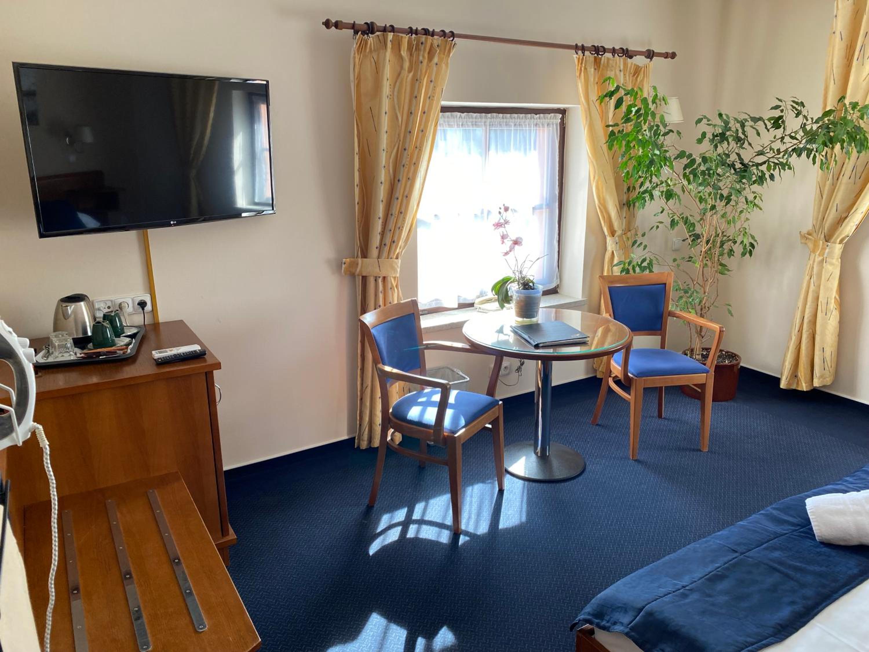 Deluxe Double Room with Castle View - Photo 5
