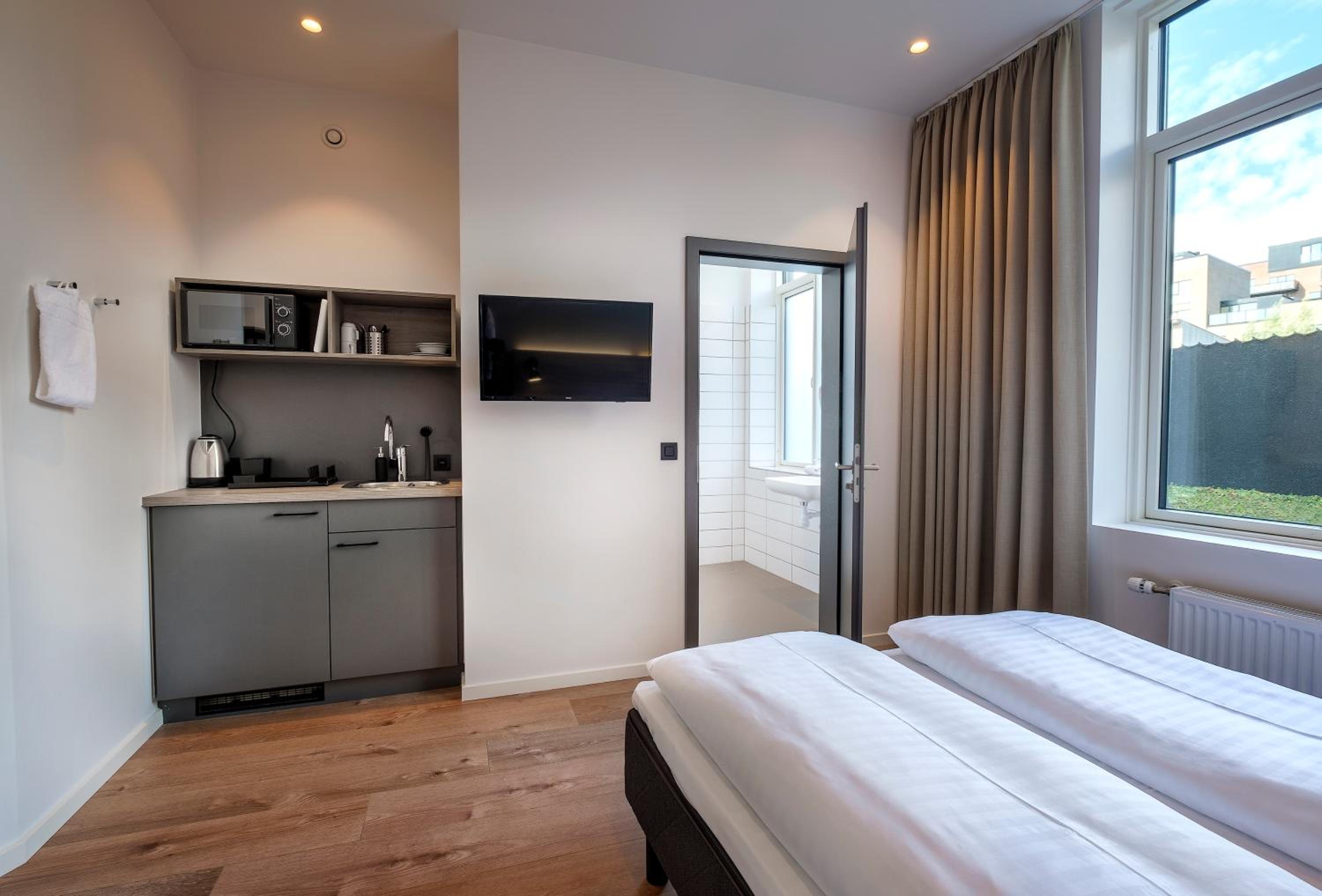 Large Double Room