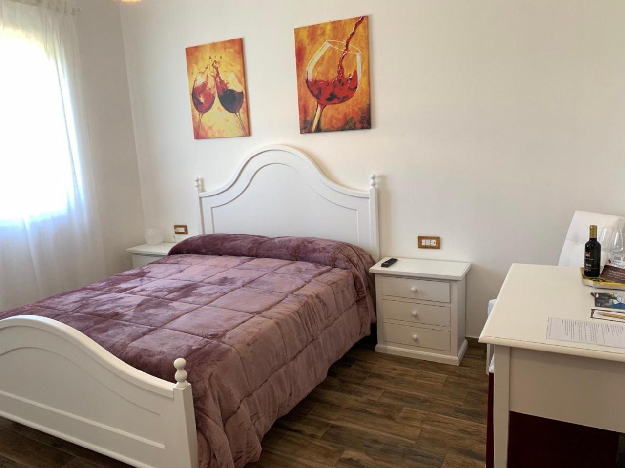 Double Room with Private Bathroom - Photo 1