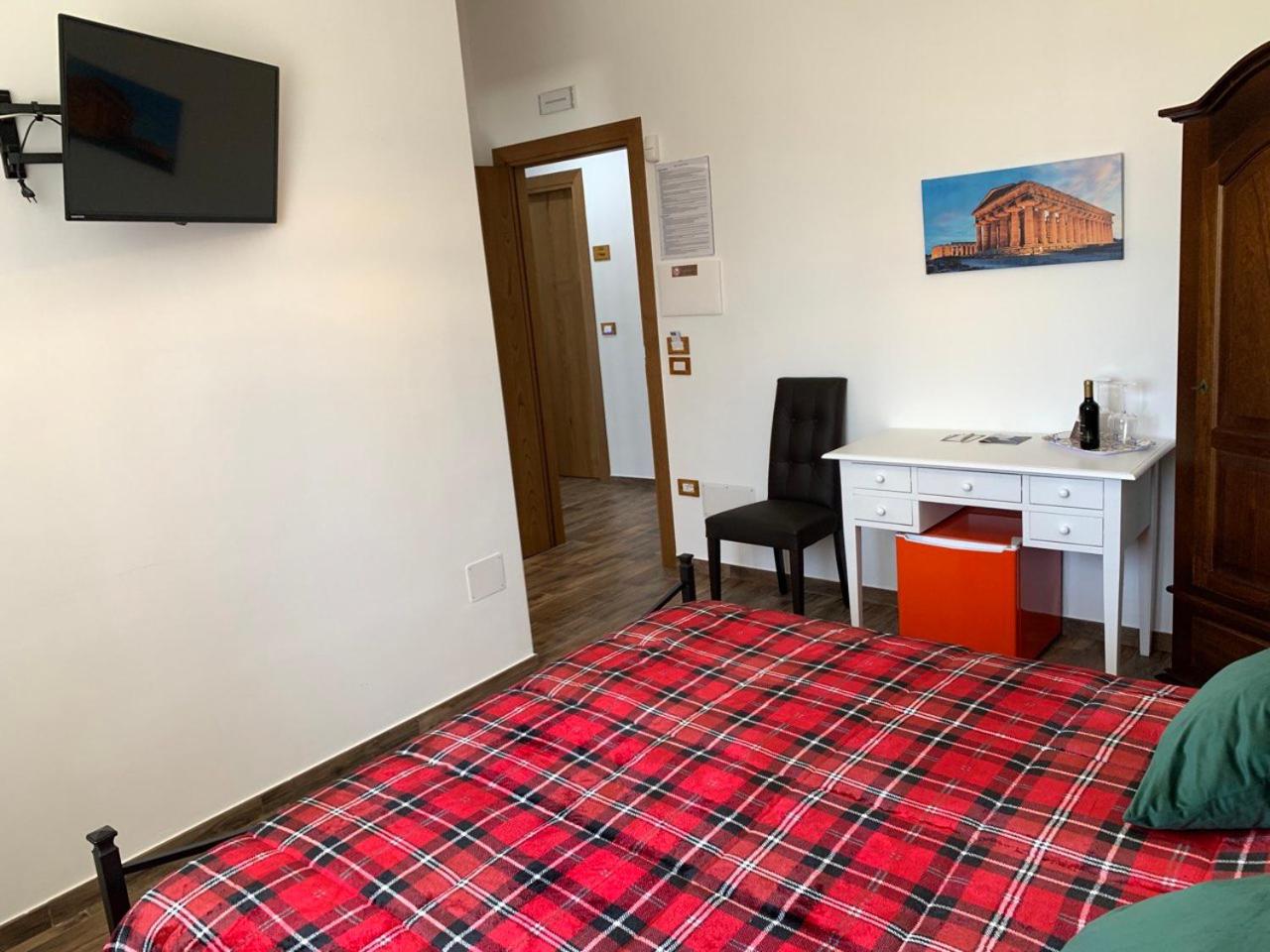 Double Room  with private bathroom with option Extra Bed - Photo 1