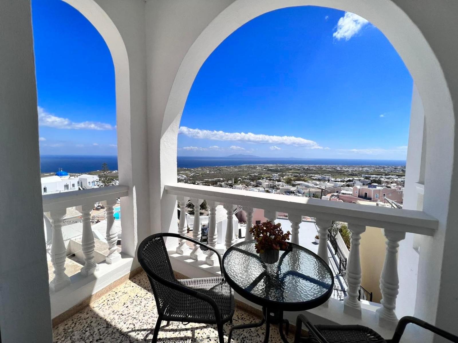 Double Room with Balcony and Sea View - Photo 7