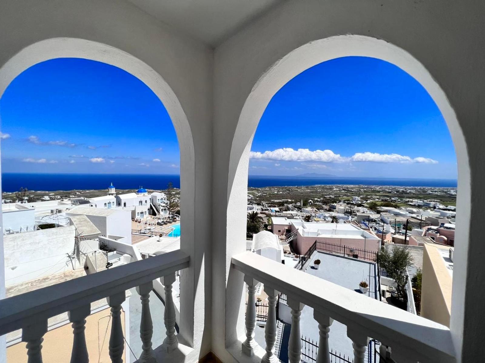 Double Room with Balcony and Sea View - Photo 11