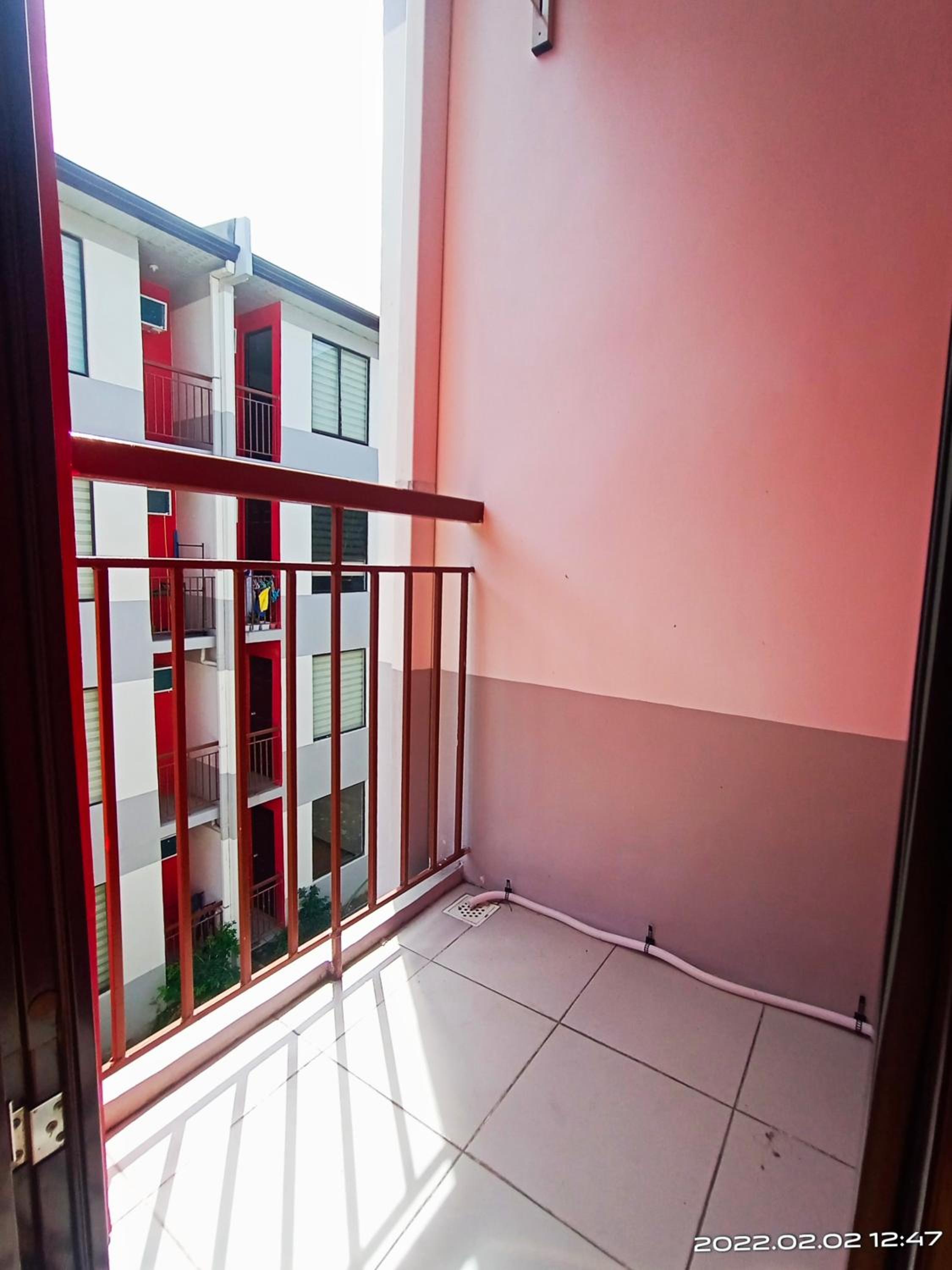 One-Bedroom Apartment - Photo 6