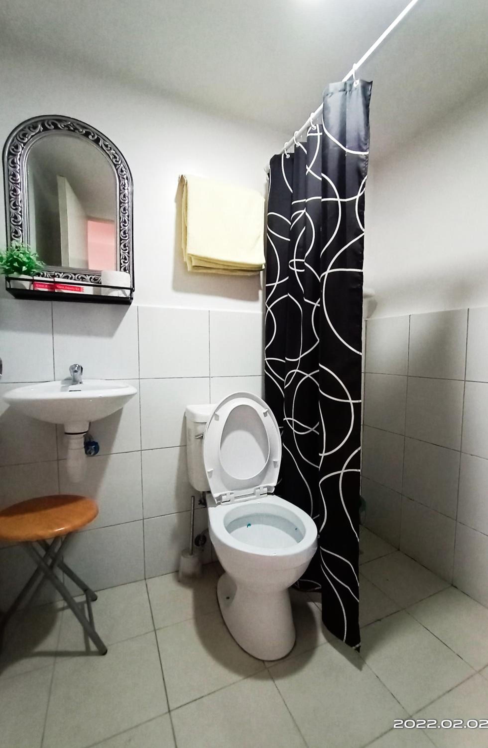 One-Bedroom Apartment - Photo 9