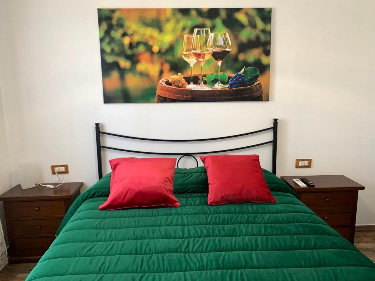 Double Room with Private Bathroom - Photo 8