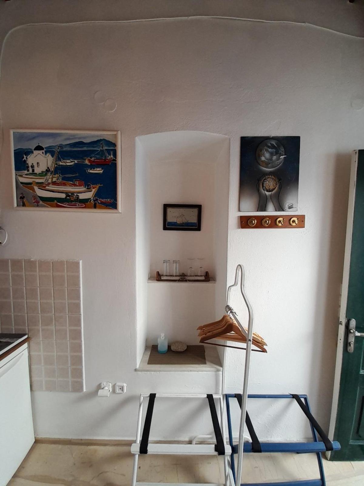 One-Bedroom Apartment - Photo 4