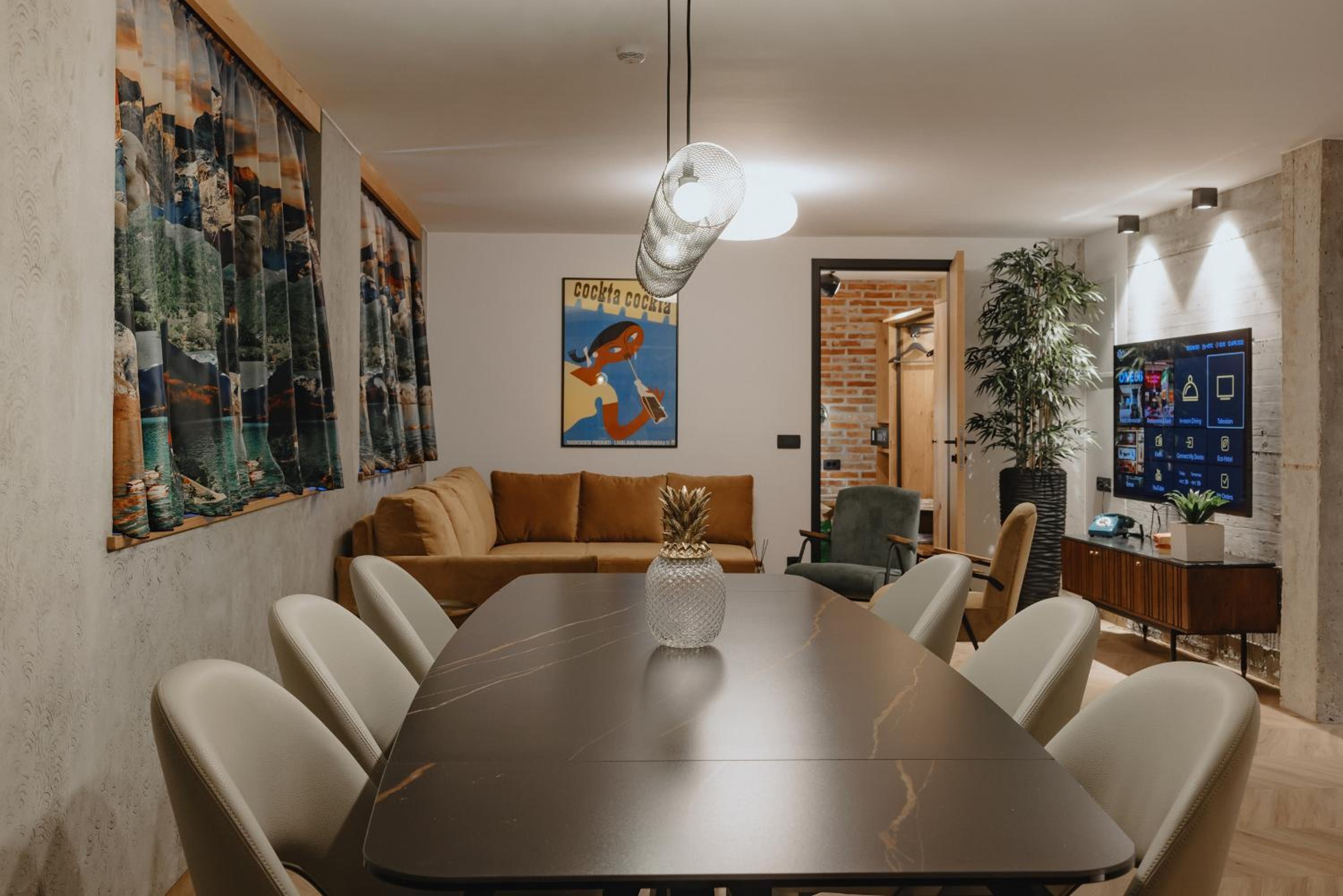 Two-Bedroom Apartment - Photo 3