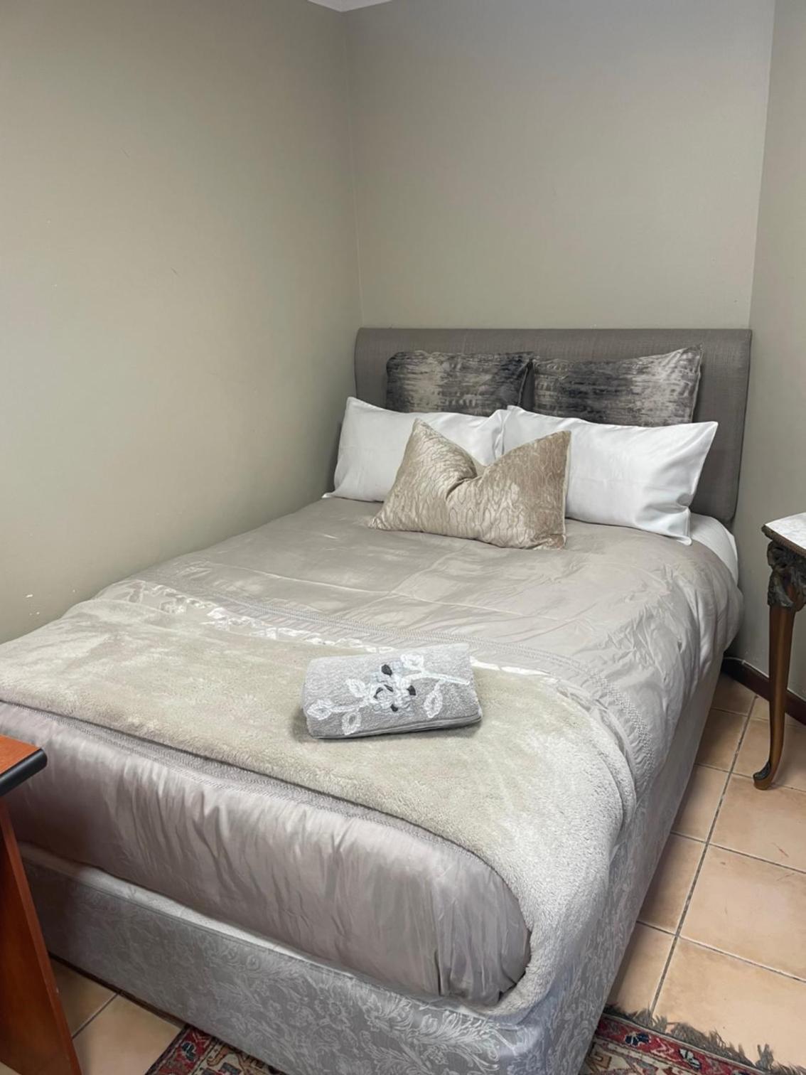 One-Bedroom Apartment - Photo 17