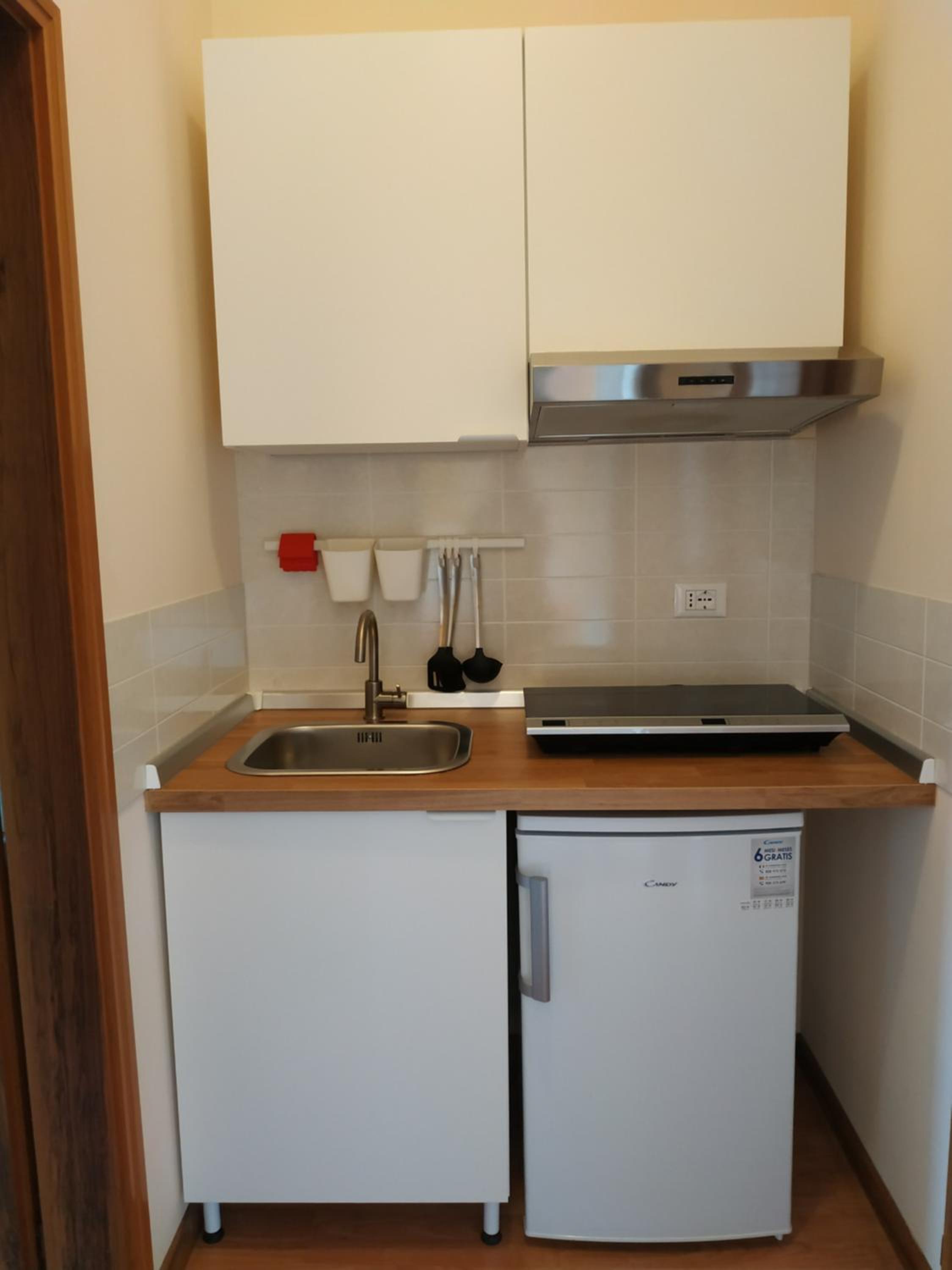 Studio Apartment photo 2