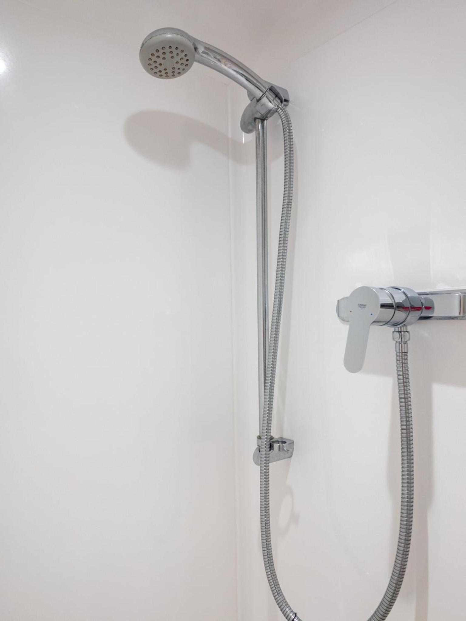 Twin Room with Private Bathroom — the supplier's photographs — photo 3