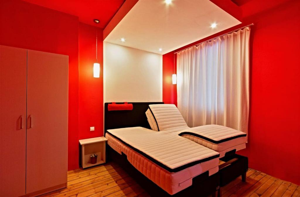 Villa - Photo 1