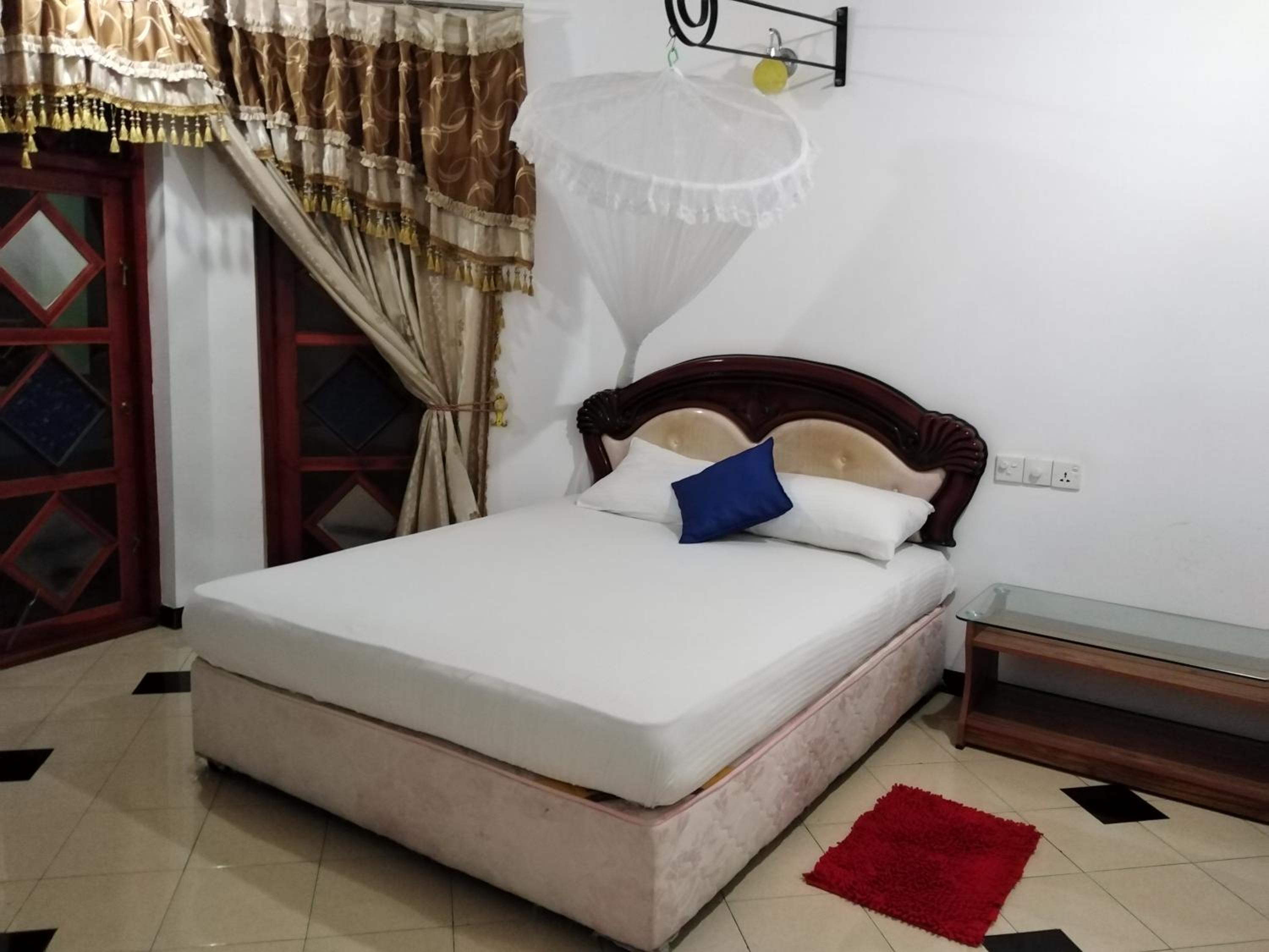 Small Double Room photo 1