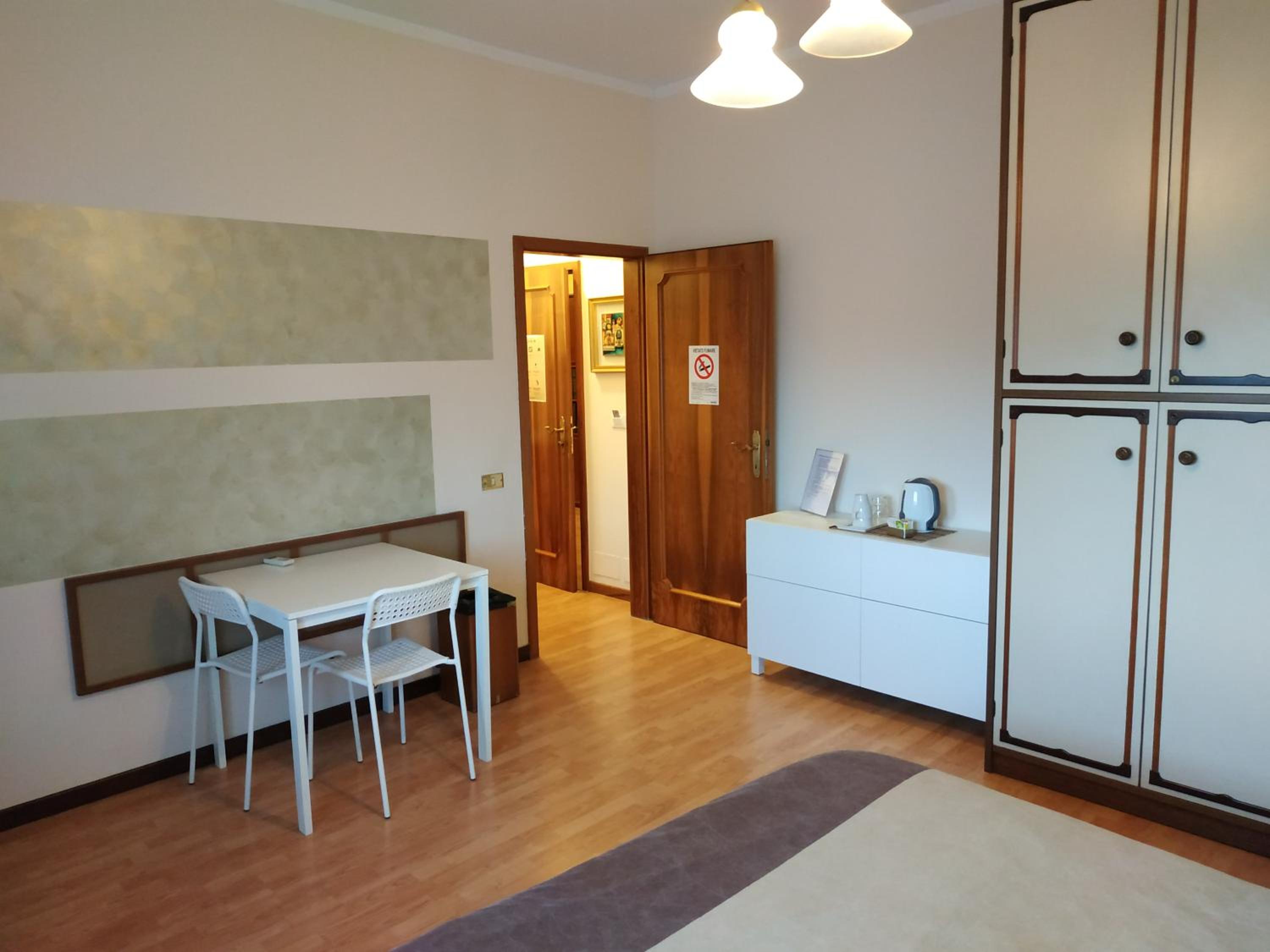 Studio Apartment photo 1