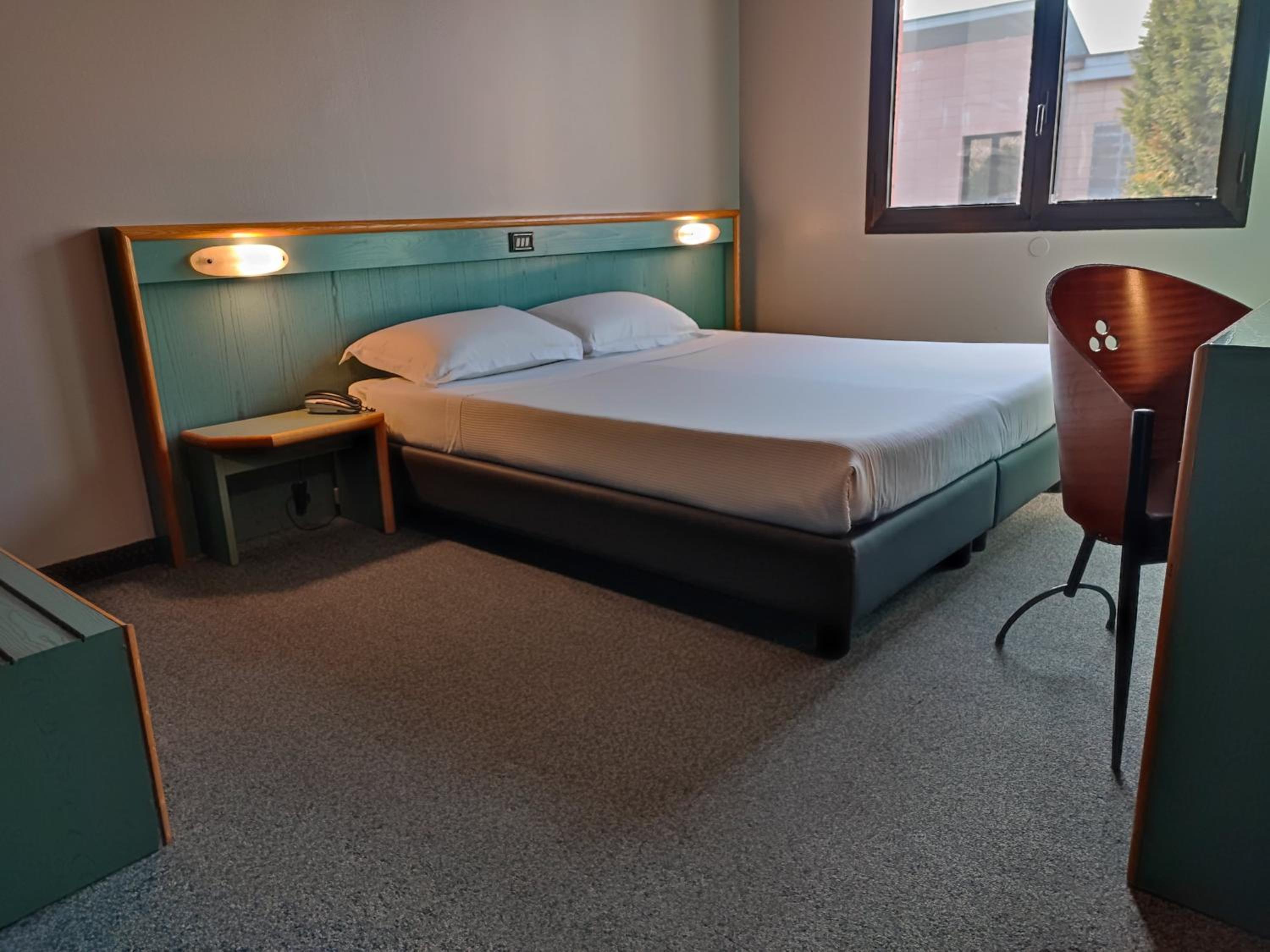 Basic Double or Twin Room photo 3