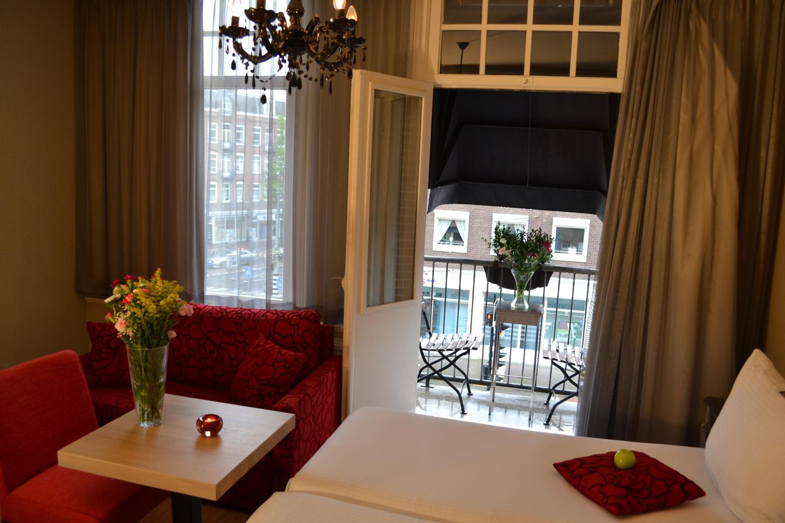 Twin Room with Spa Bath and Balcony photo 1