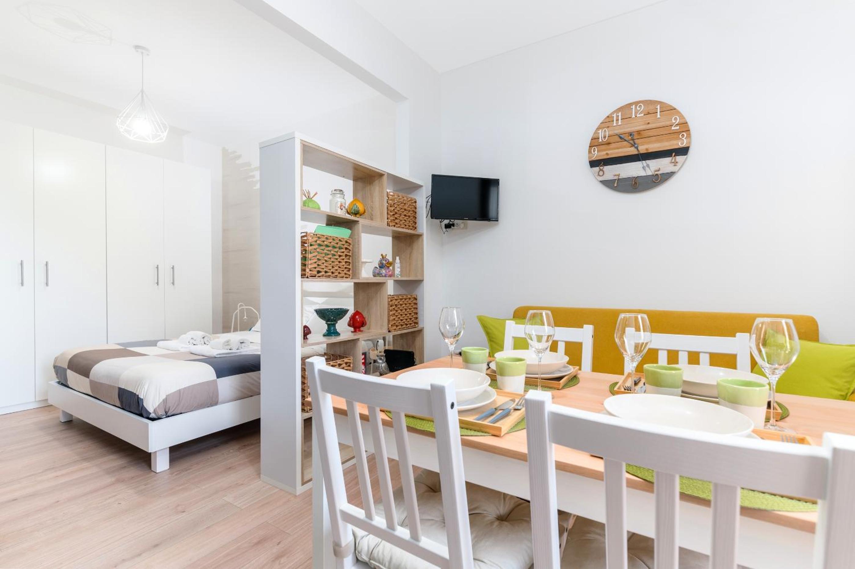 One-Bedroom House photo 1