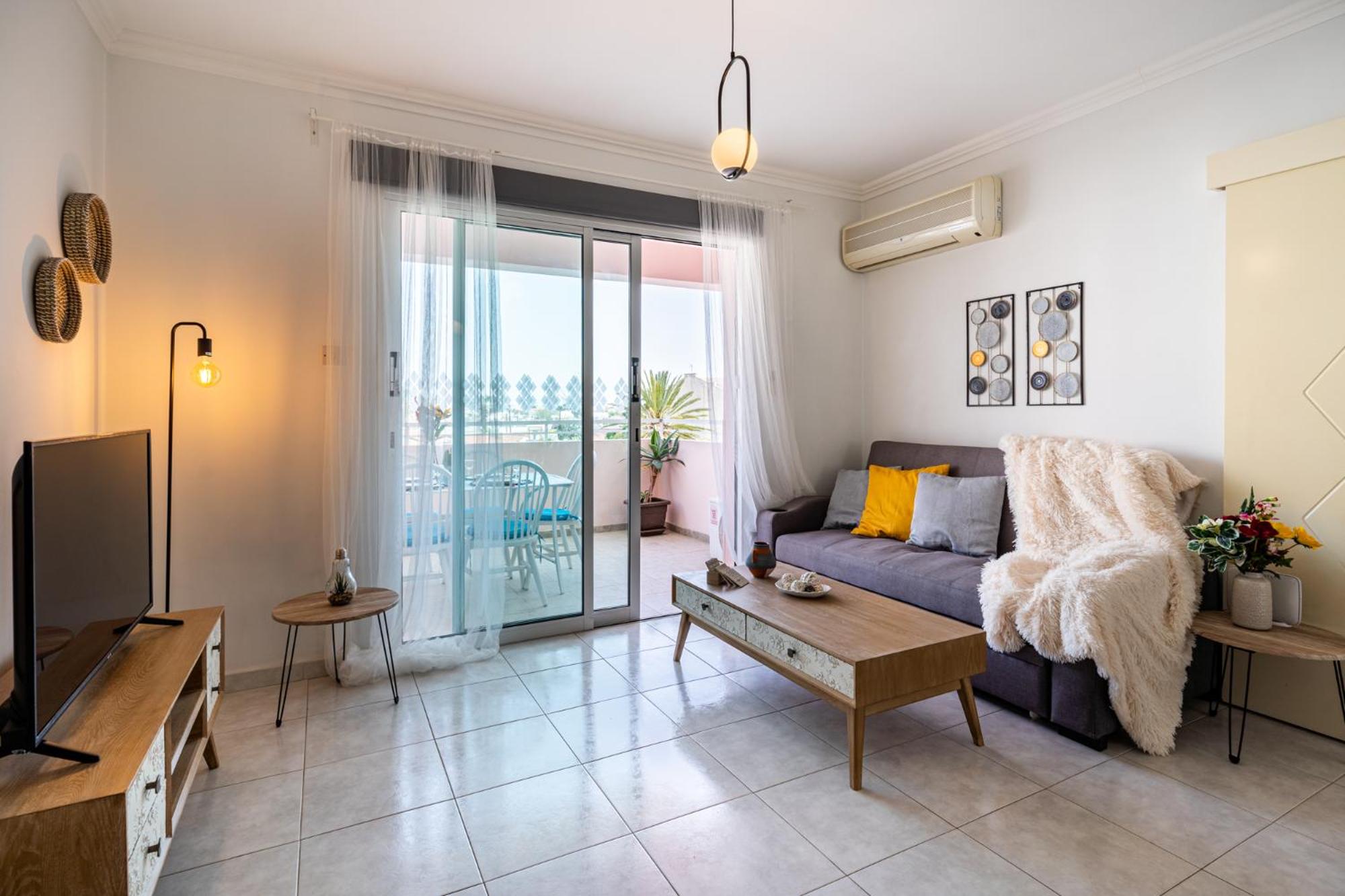 Apartment with Balcony - Photo 20