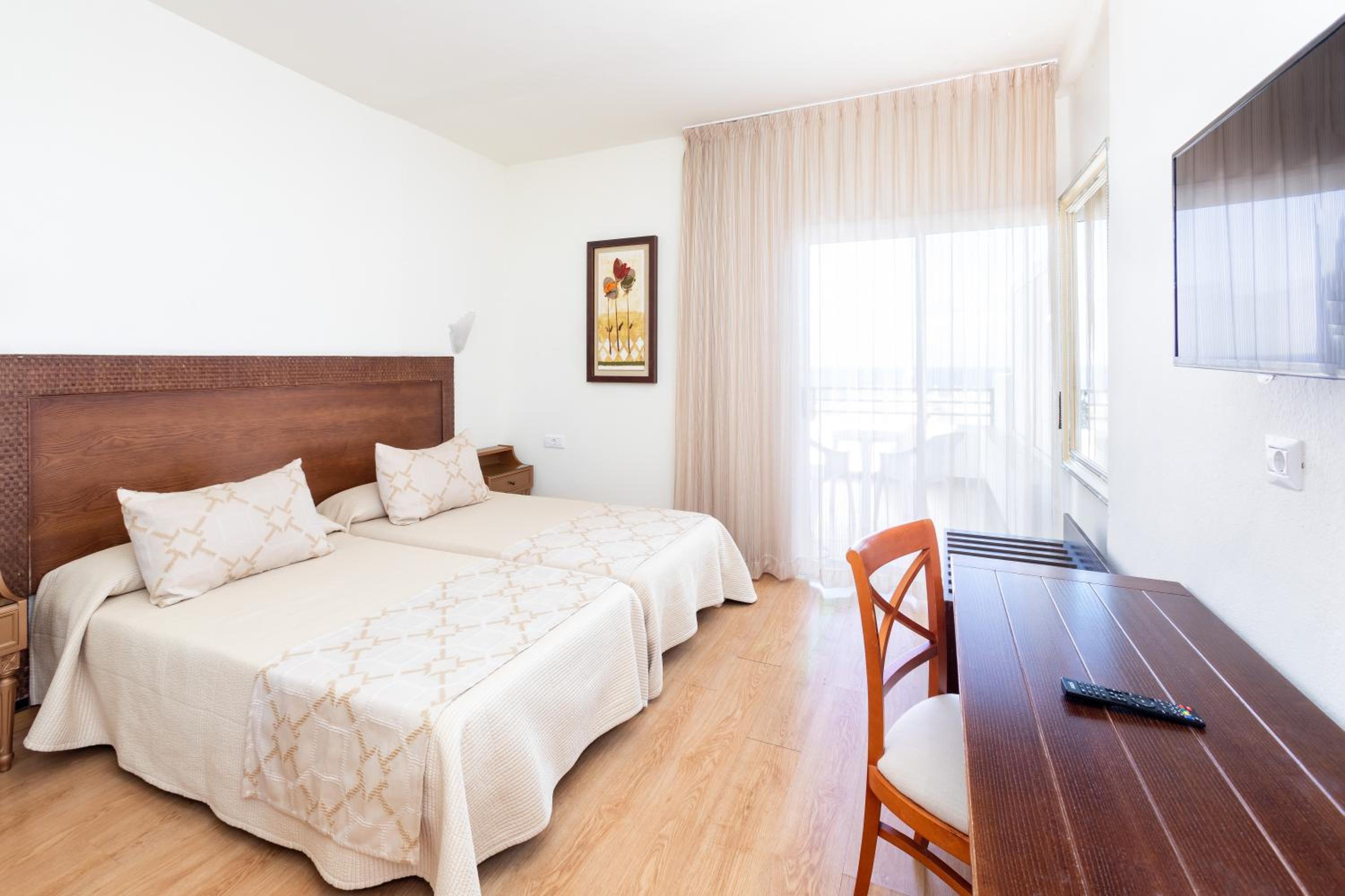 Double Room with Sea View photo 2