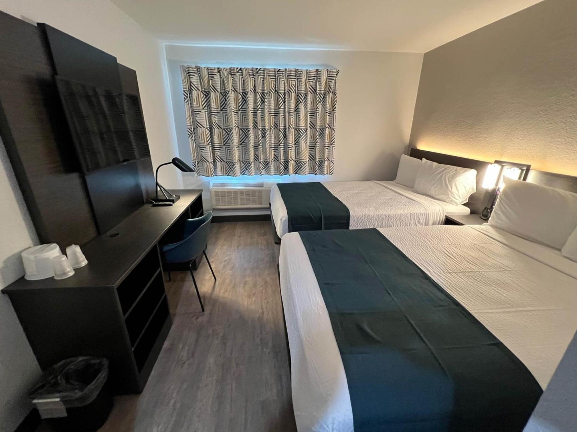 Premium Quadruple Room