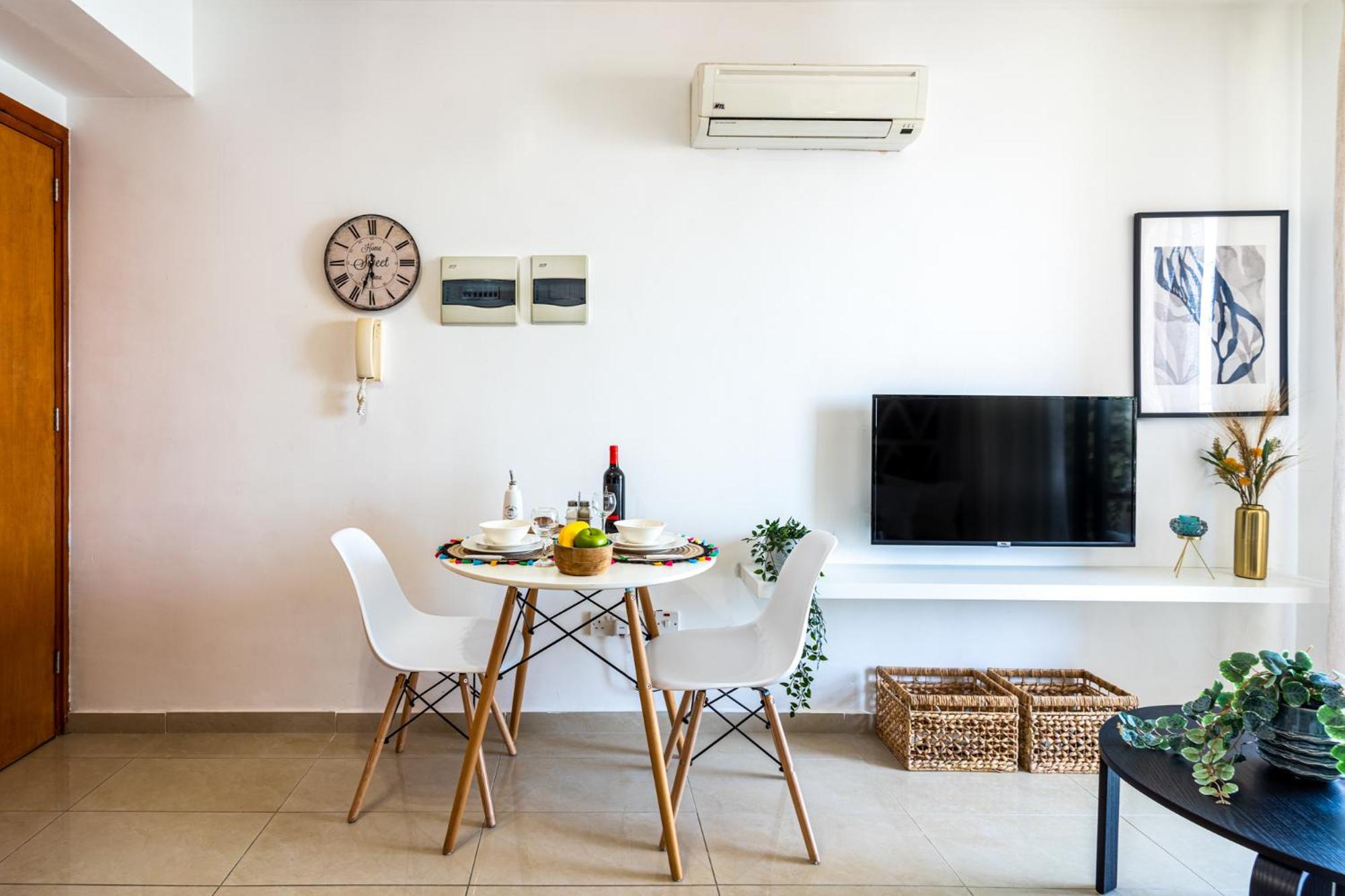 Studio Apartment - Photo 12