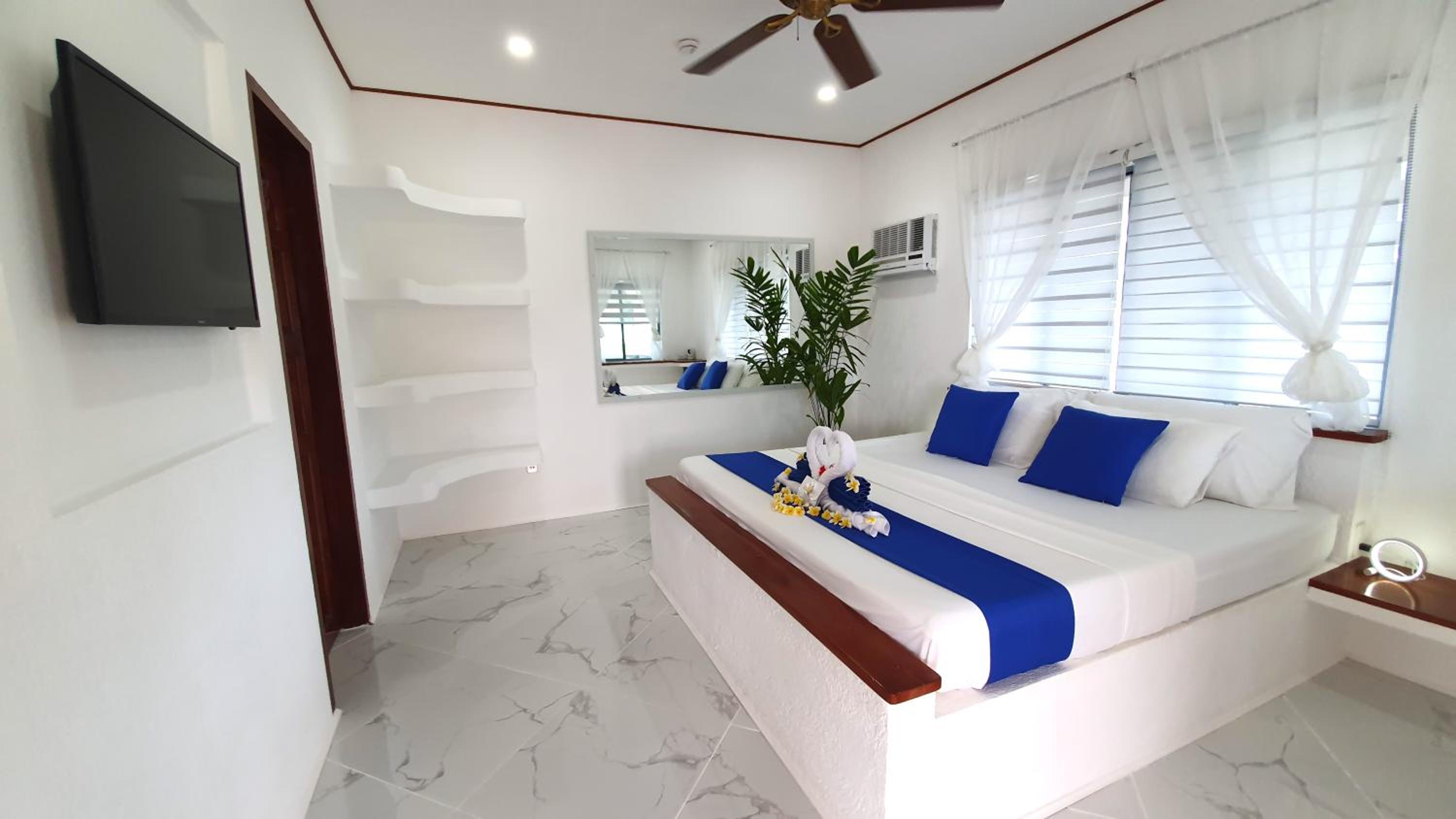 Superior King Room - Photo 5