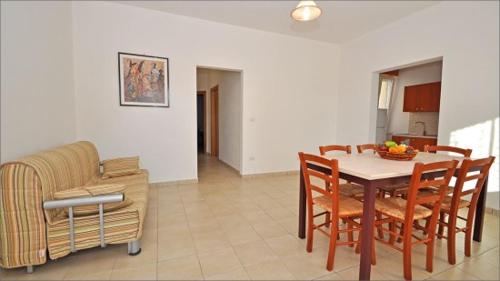Two-Bedroom Apartment photo 2