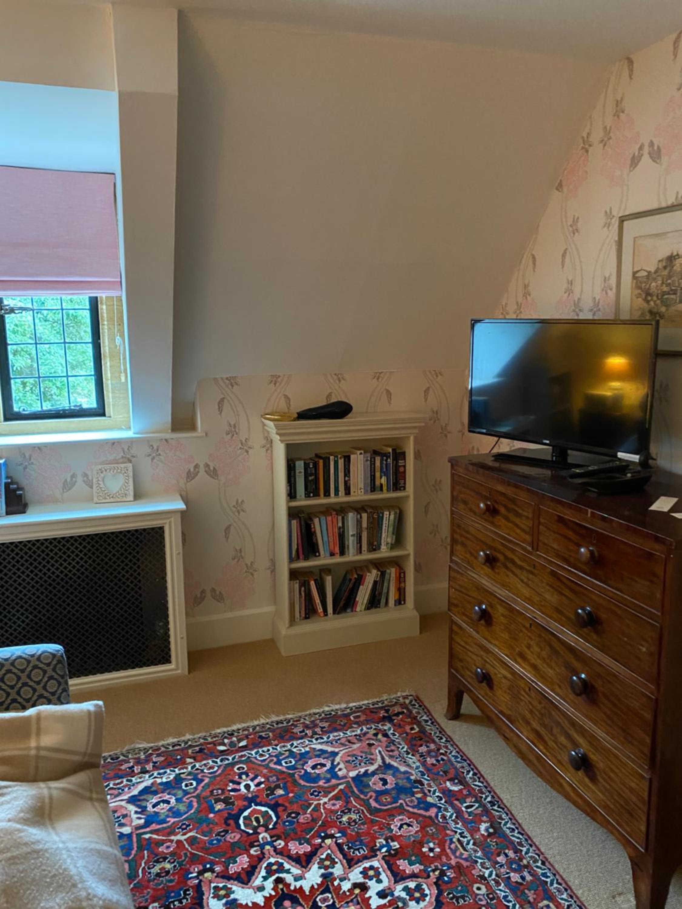 Deluxe King Suite - Photo 3