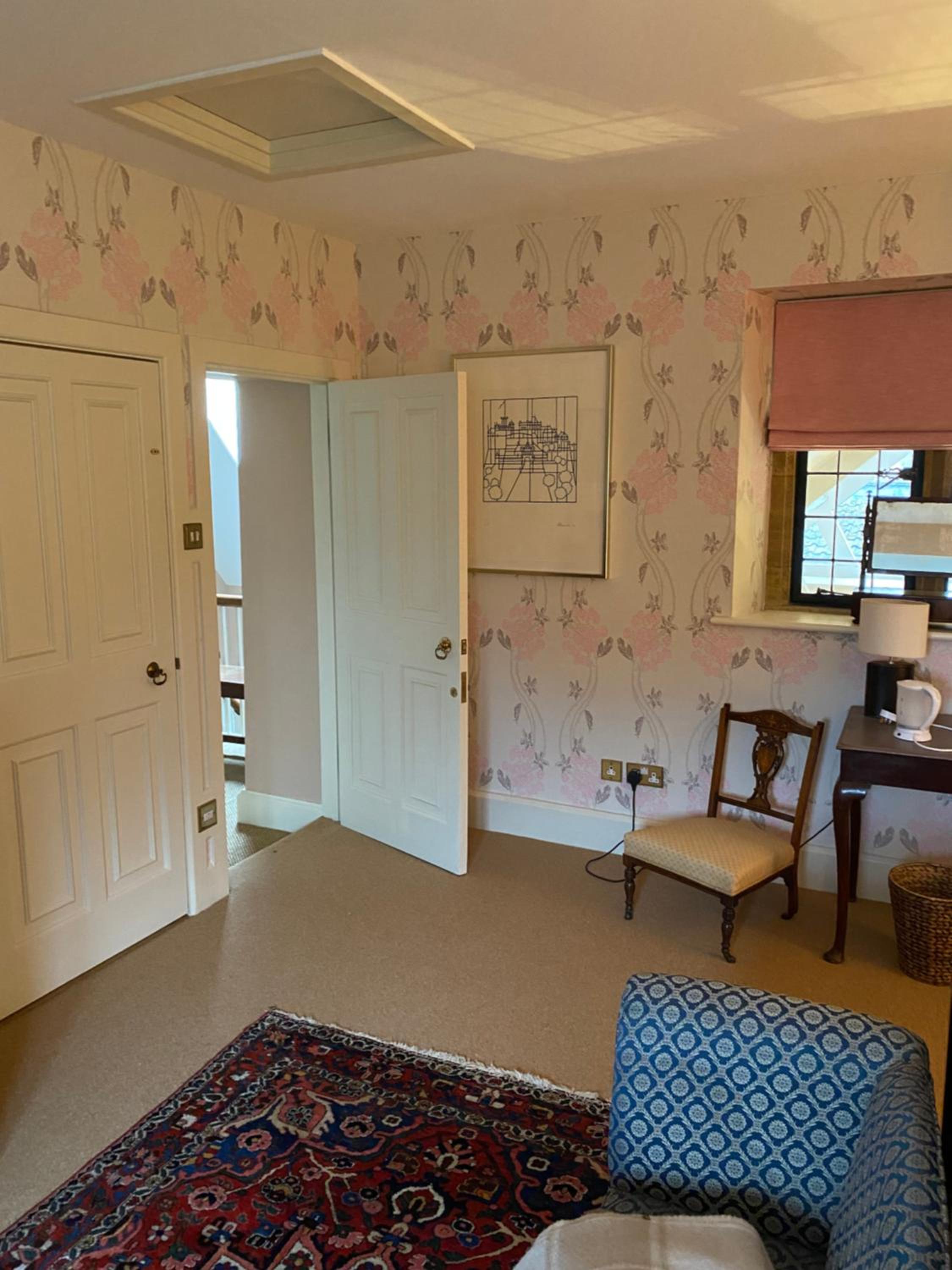 Deluxe King Suite - Photo 6