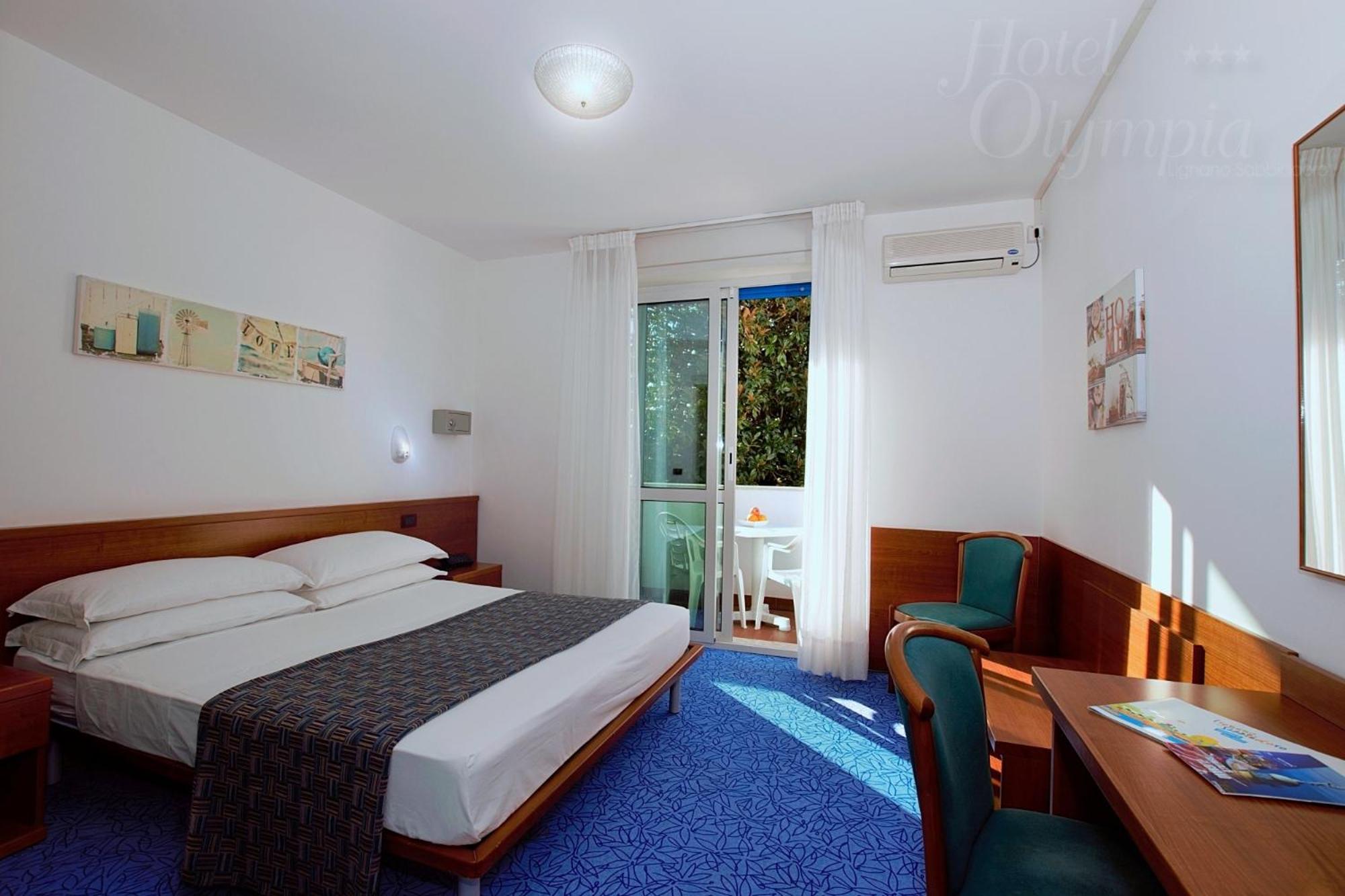 Single Room with Balcony photo 1