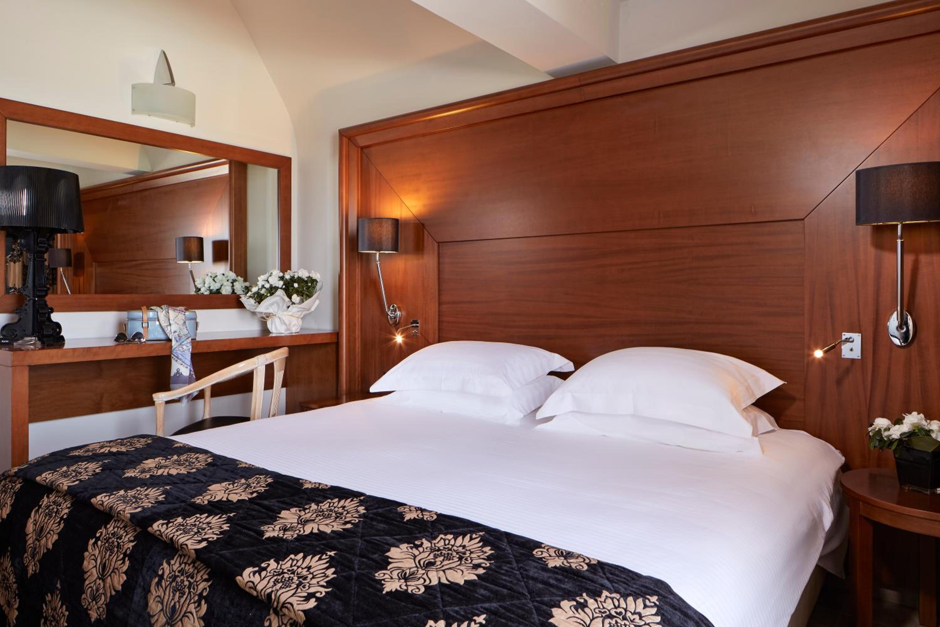 Quadruple Room with Balcony photo 3