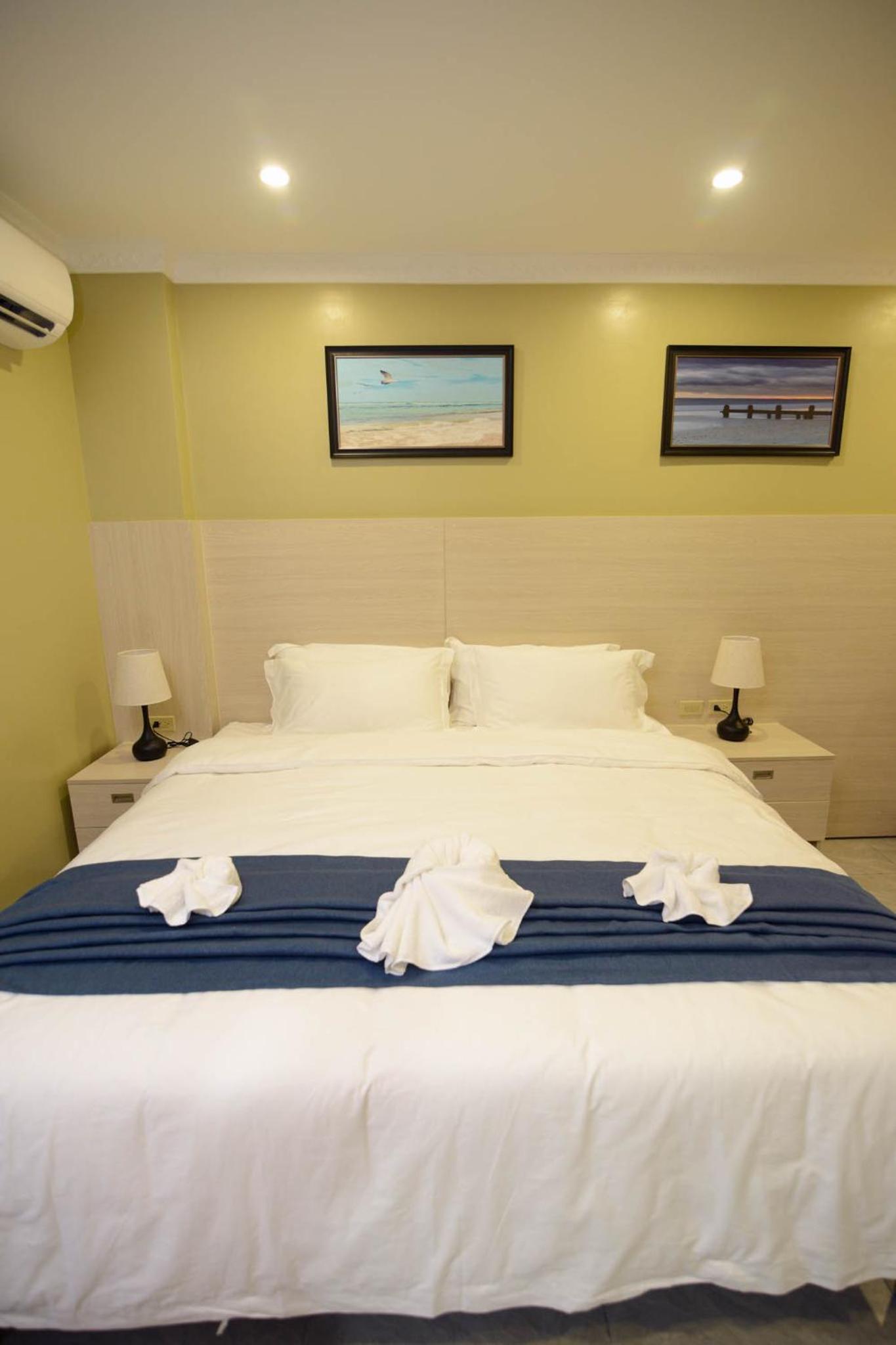 Standard King Room photo 1