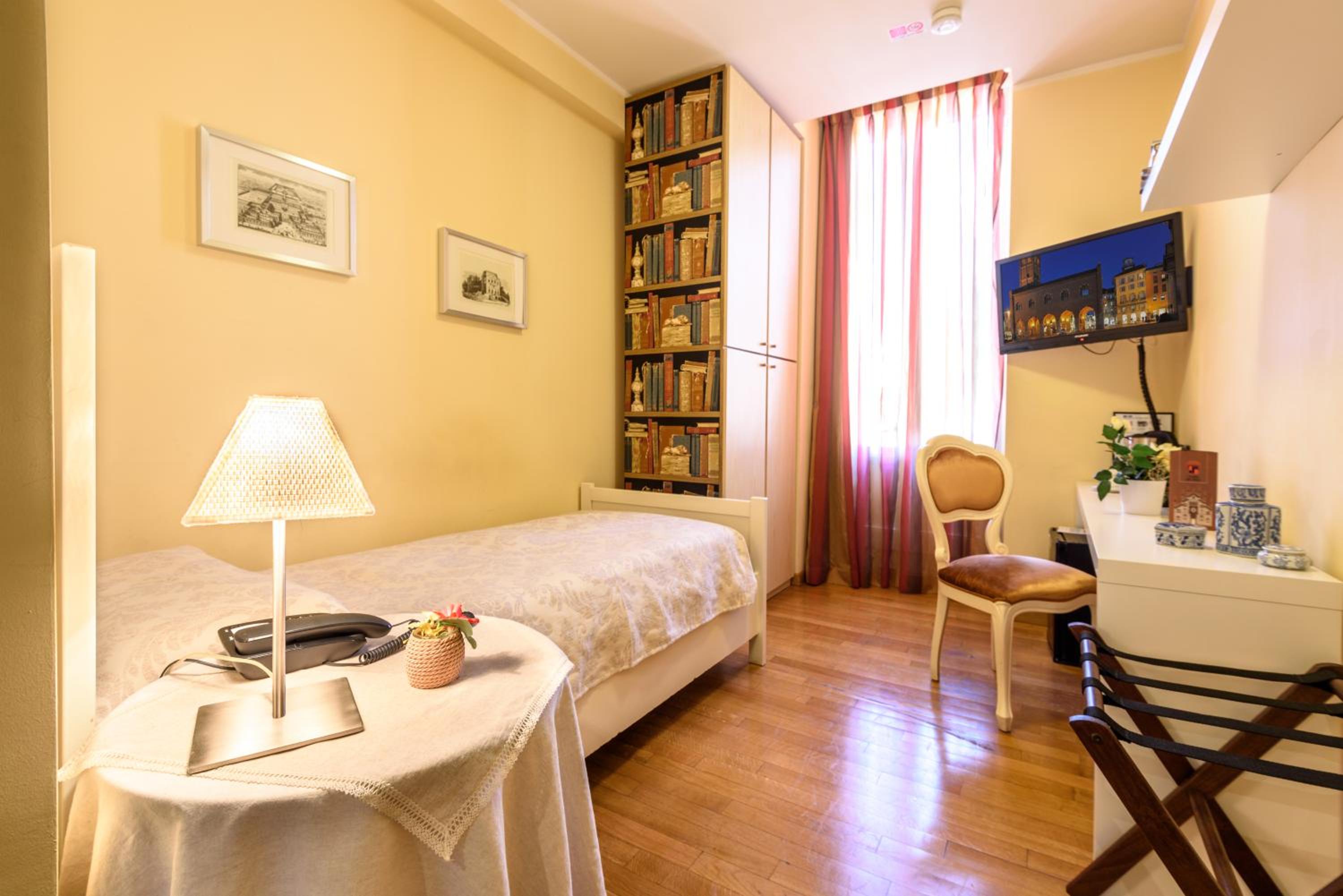 Single Room photo 1