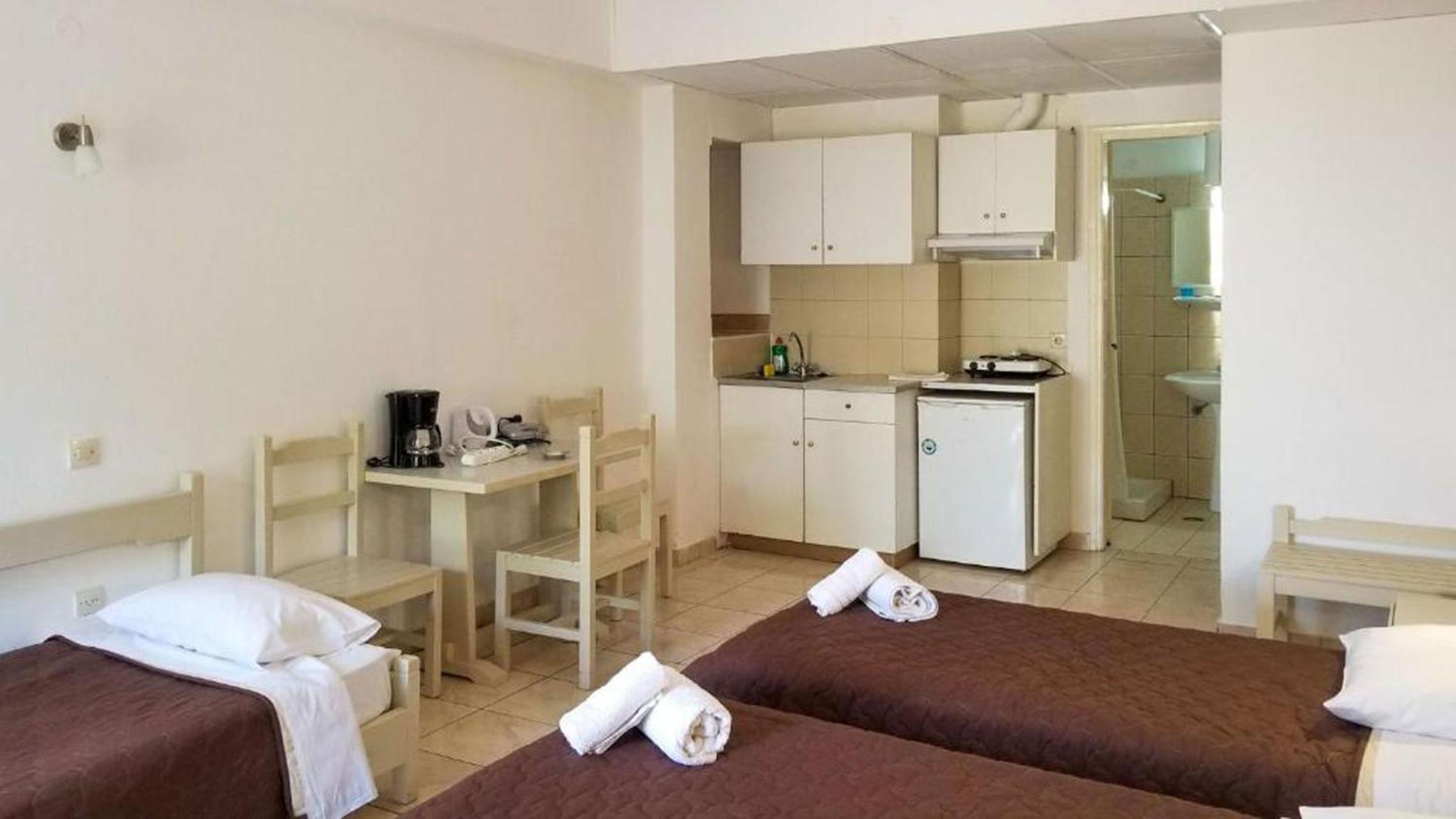 Standard Triple Room photo 2