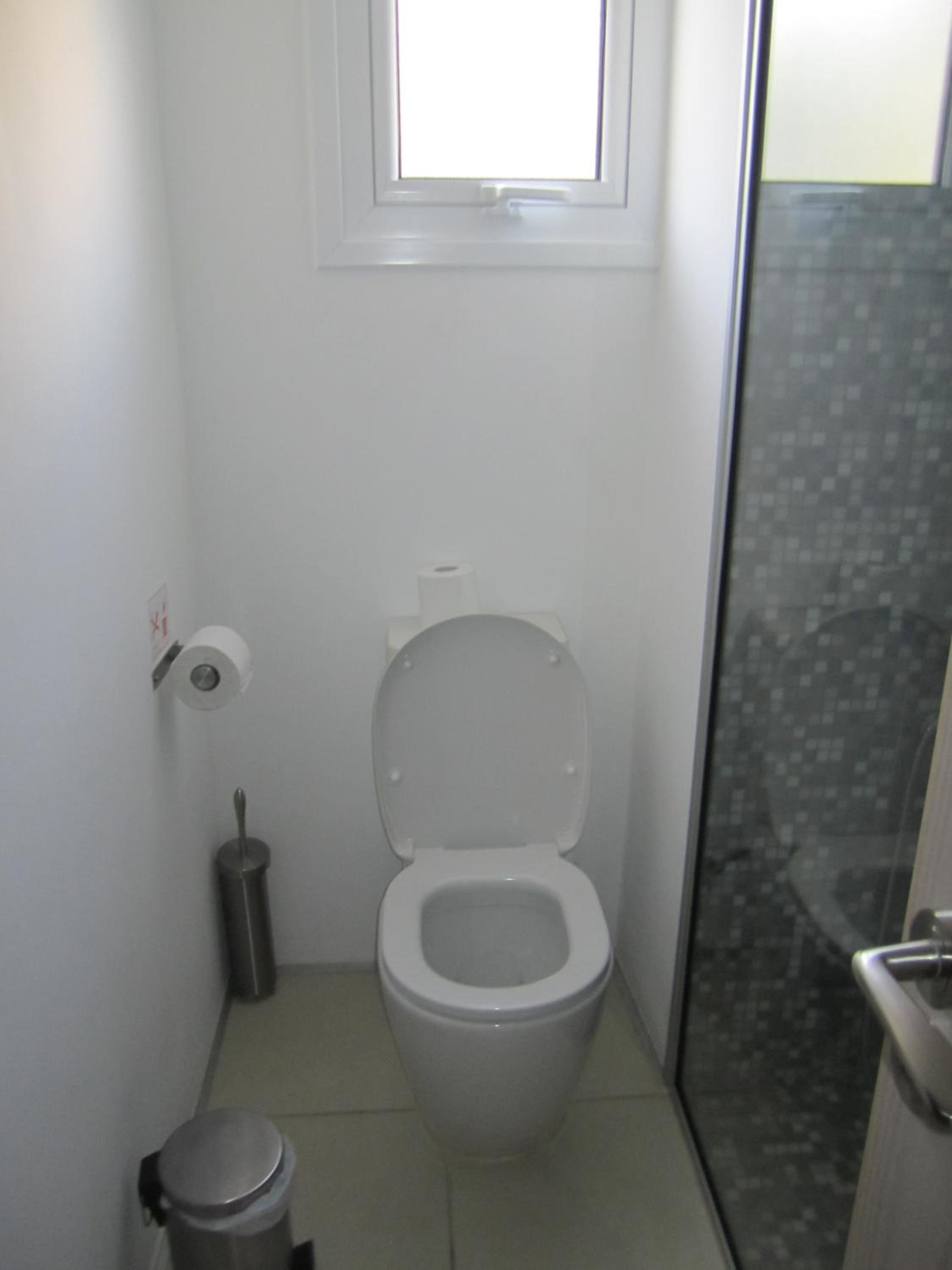 Superior One-Bedroom Apartment - Photo 8