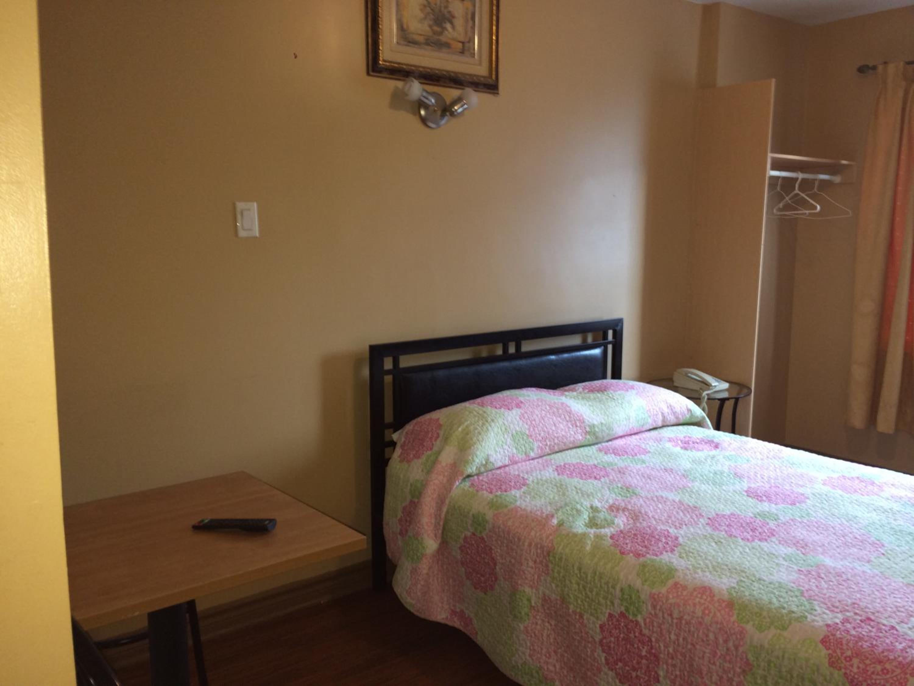 Double Room - Photo 5