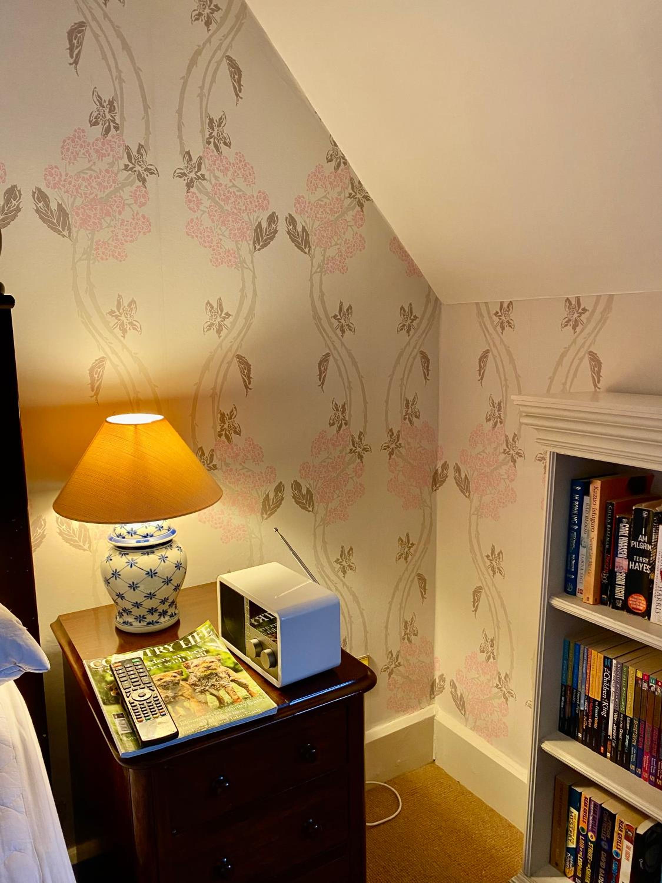 Deluxe King Suite - Photo 4