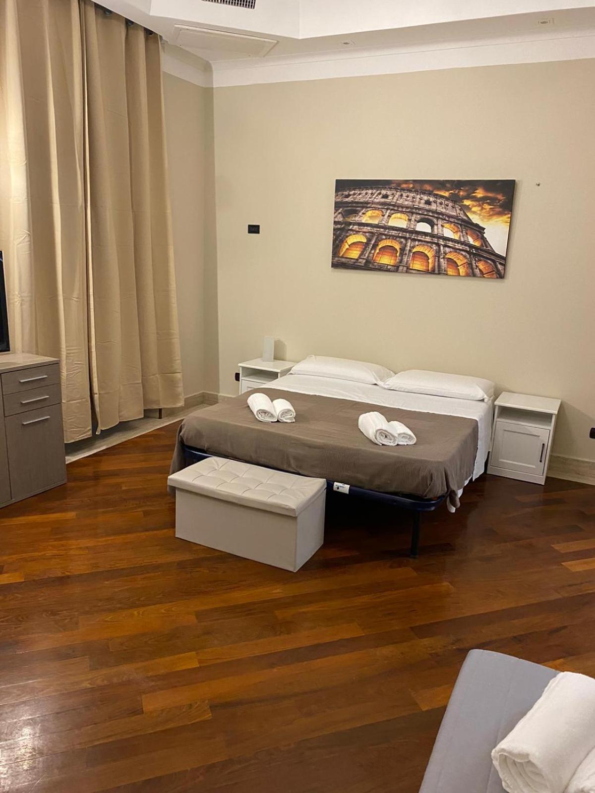 Quadruple Room with Private Bathroom photo 1
