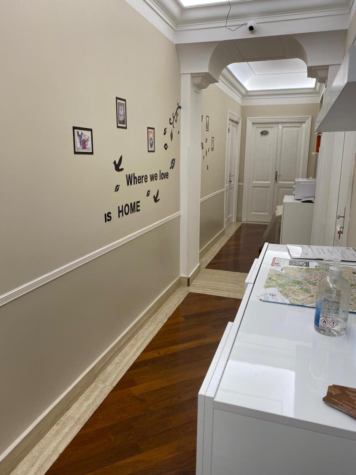Quadruple Room with Private Bathroom photo 2