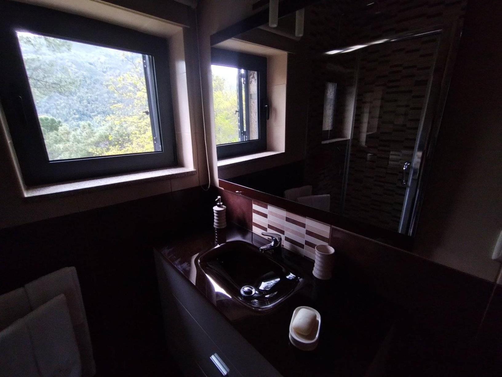 One-Bedroom House - Photo 16