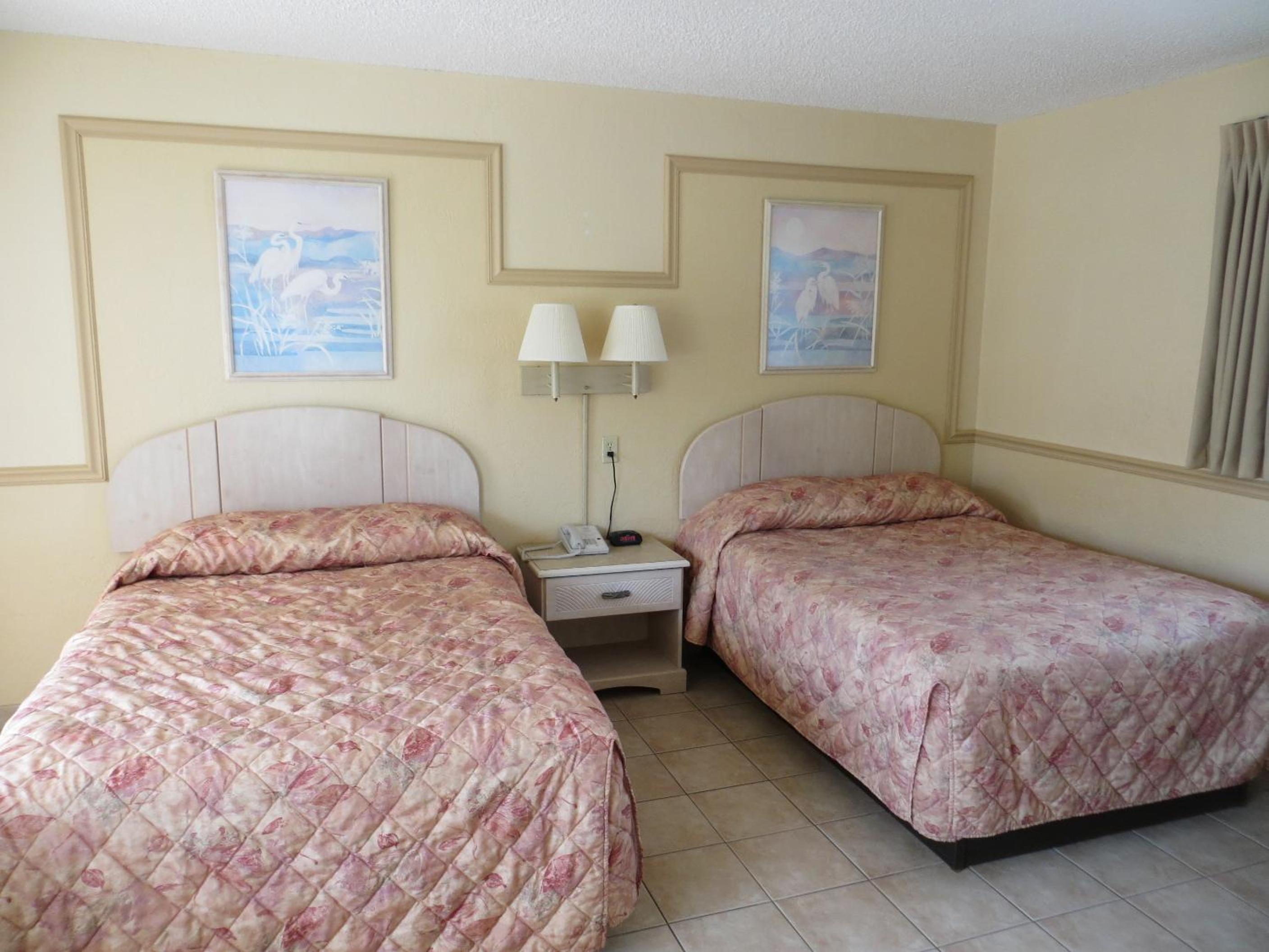 Standard Double Room with Two Double Beds