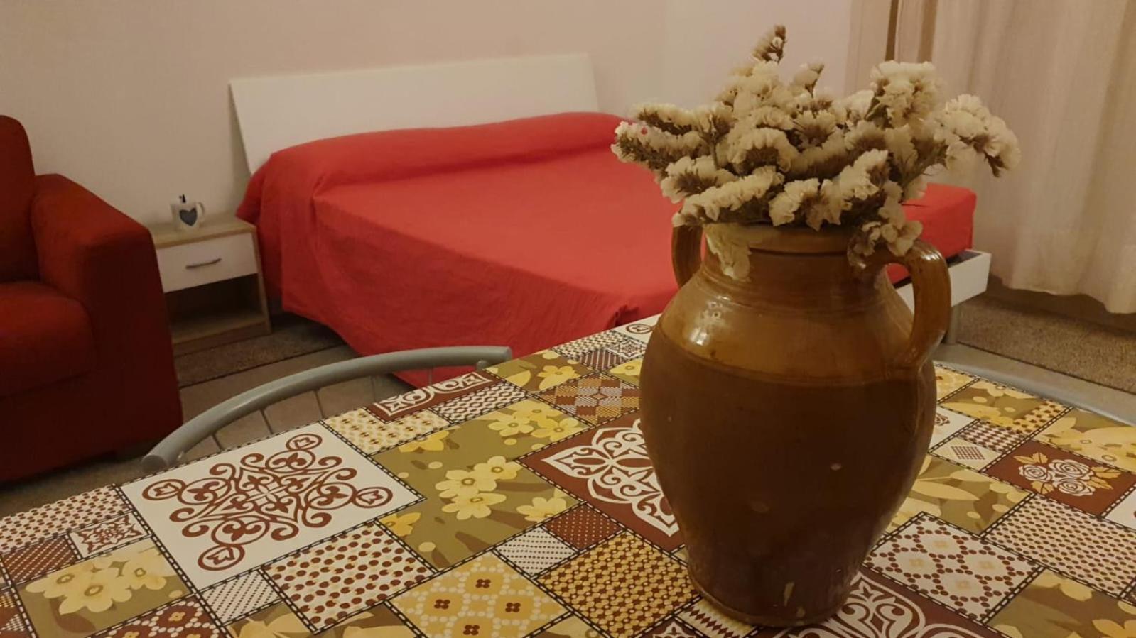 One-Bedroom Apartment - Photo 11